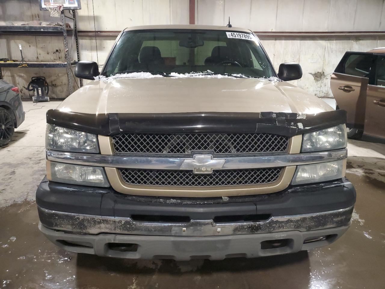 2004 Chevrolet Silverado - Image 5