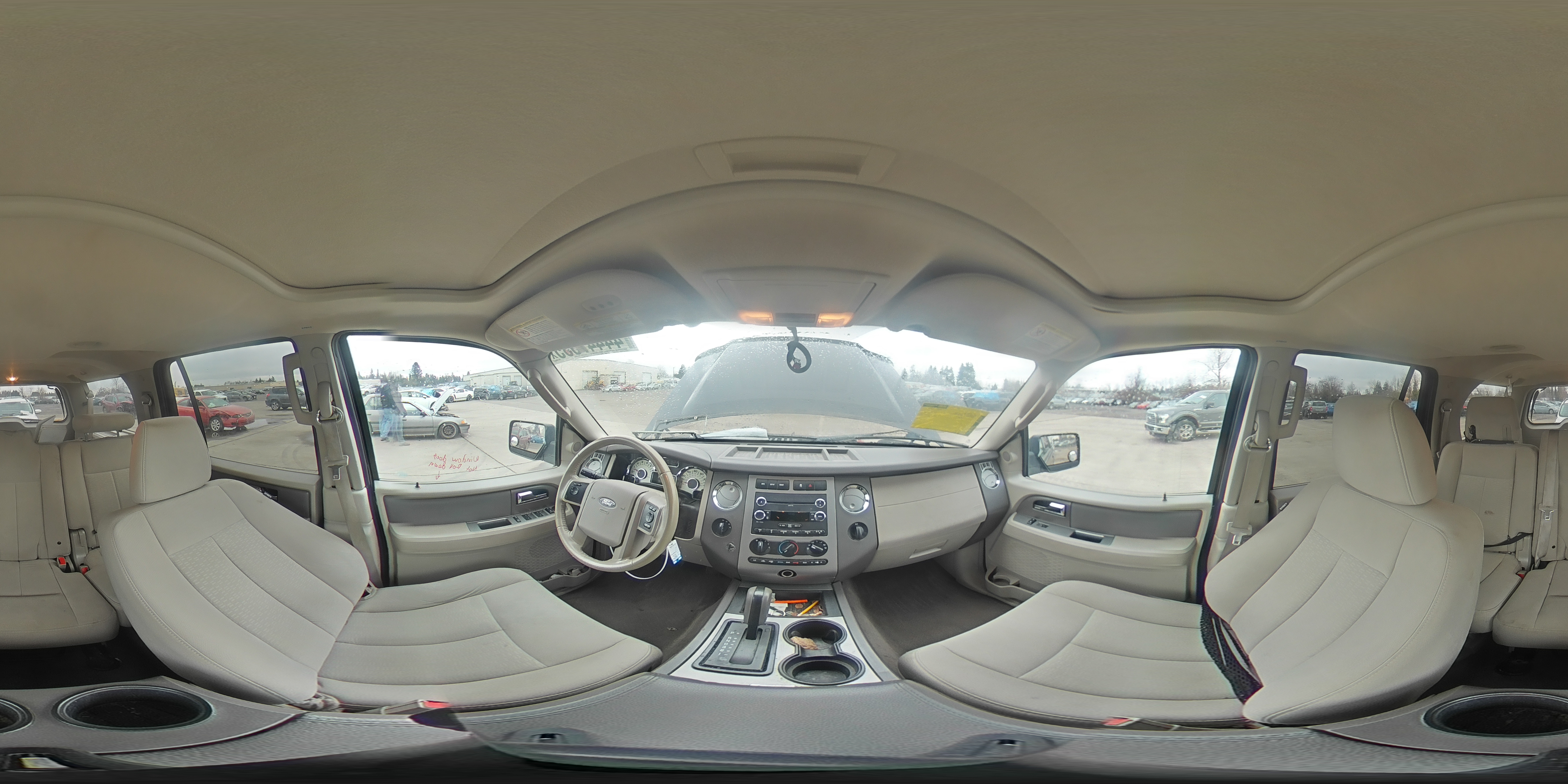 2011 Ford Expedition - Image 13