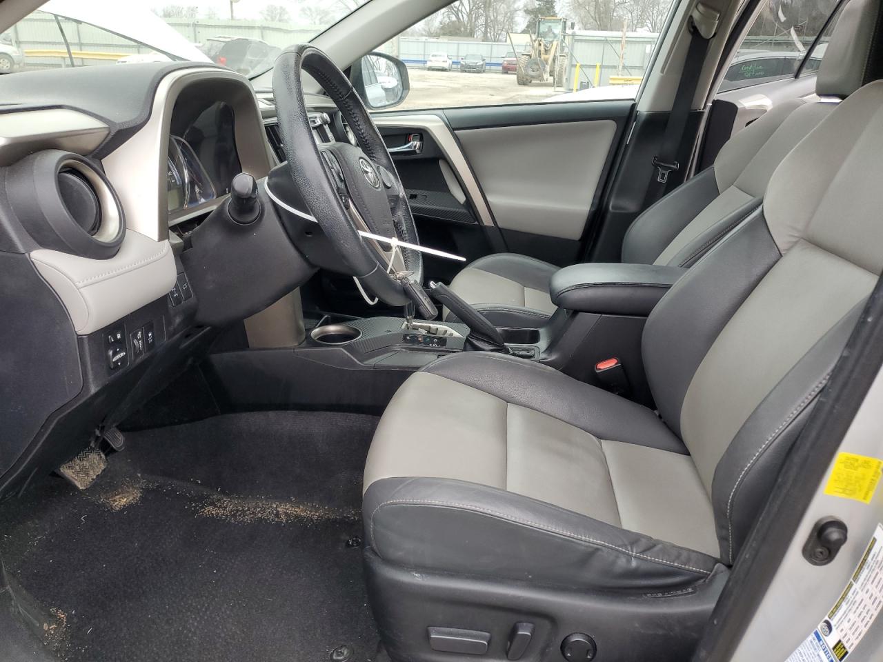 2015 Toyota RAV 4 - Image 7