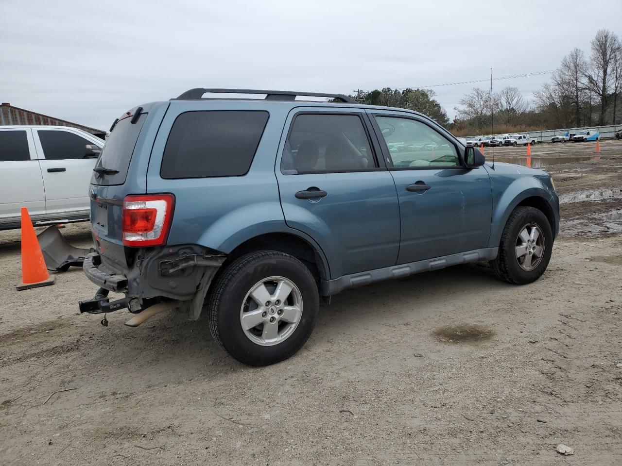 2011 Ford Escape - Image 3
