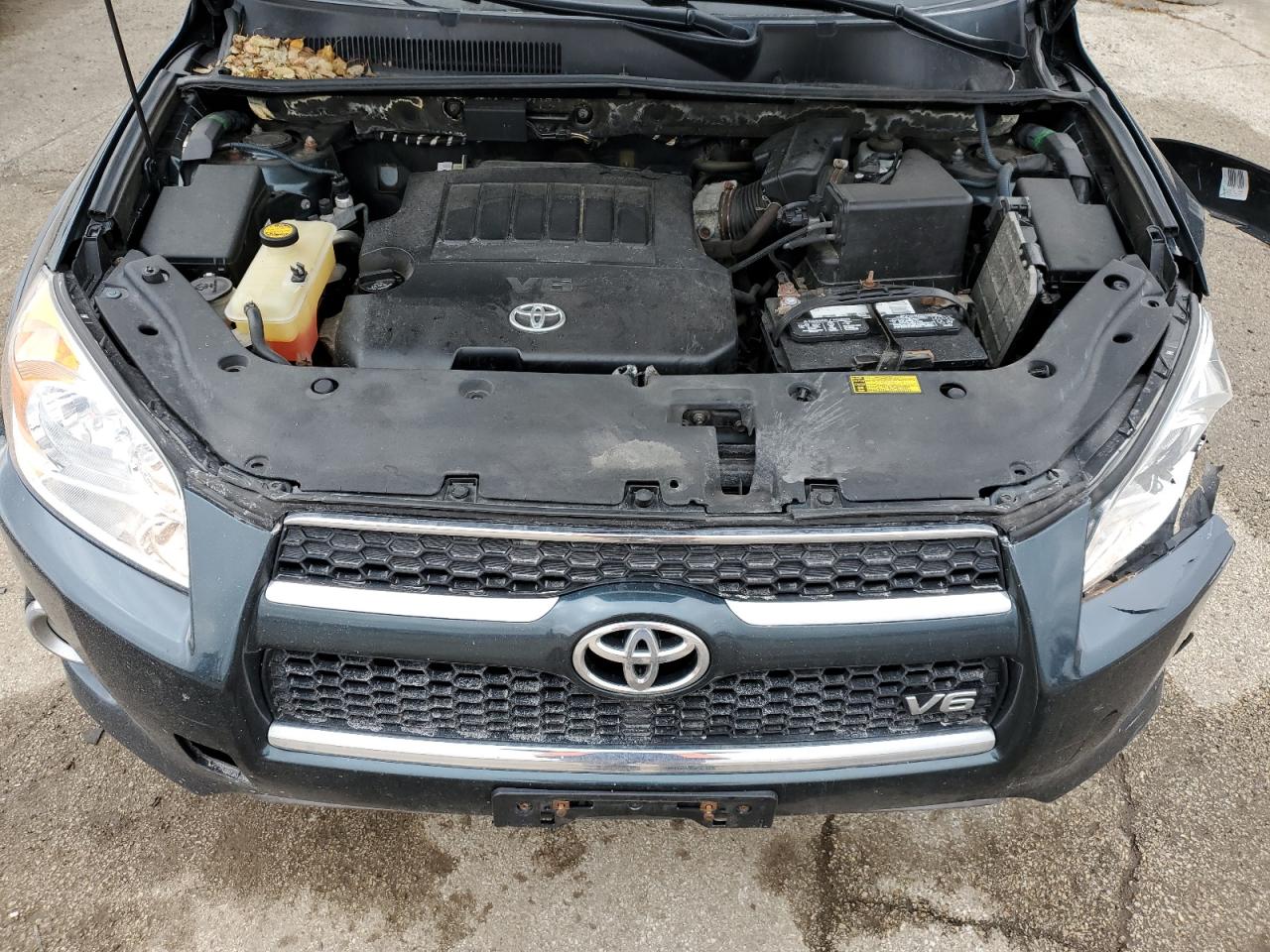 2010 Toyota RAV 4 - Image 12