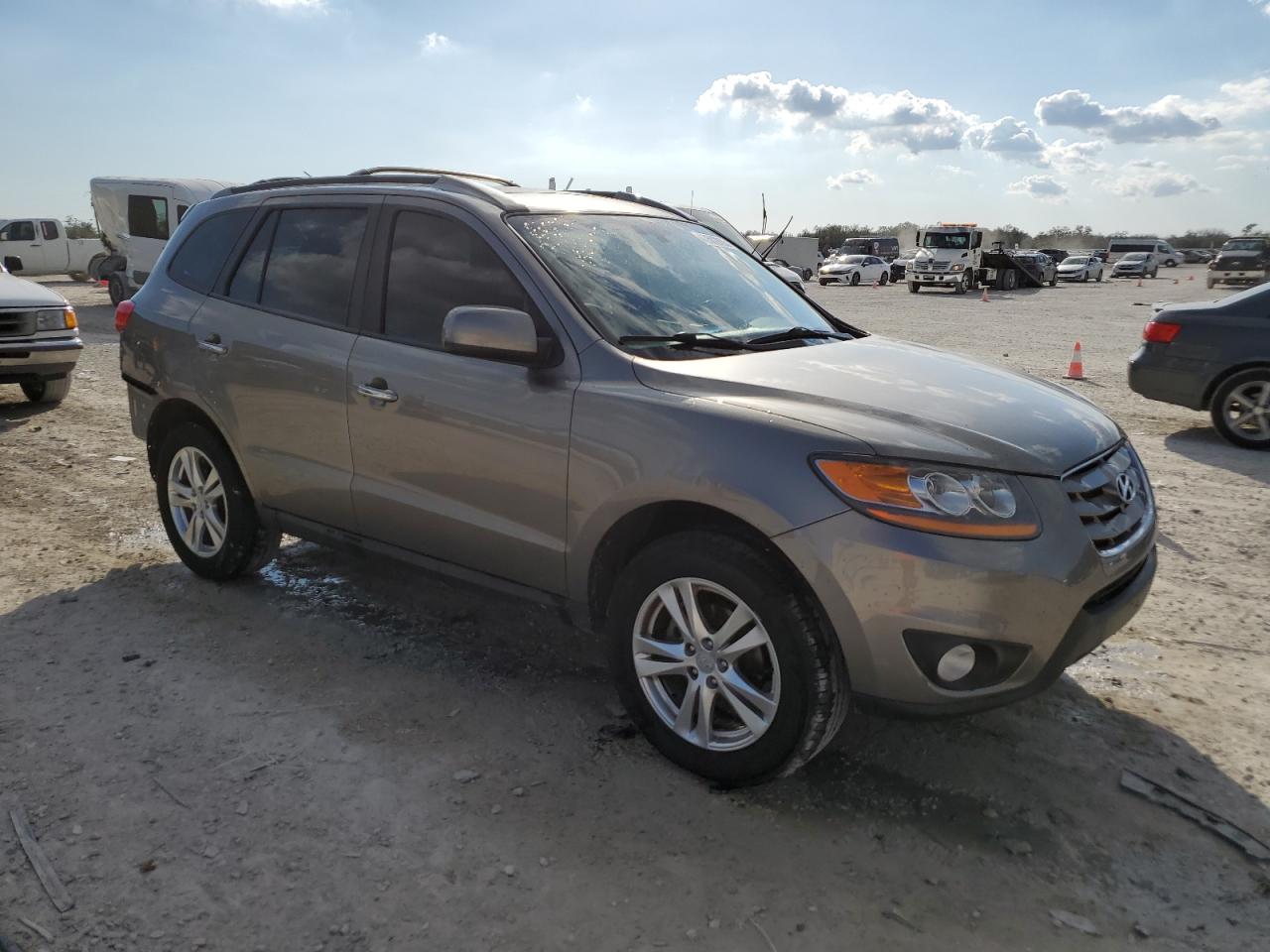 2011 Hyundai Santa Fe - Image 4