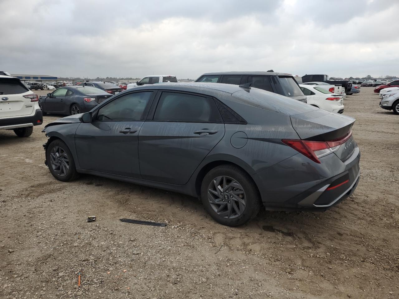 2024 Hyundai Elantra - Image 2
