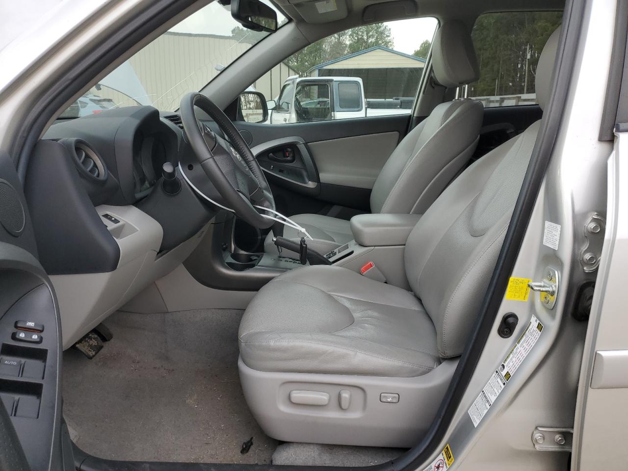 2012 Toyota RAV 4 - Image 7