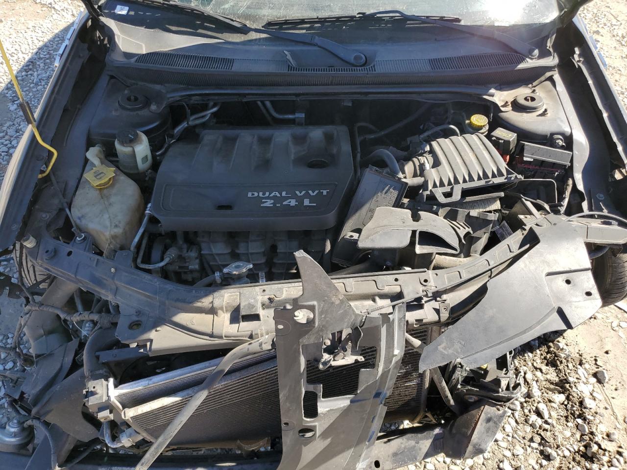 2012 Chrysler 200 - Image 12