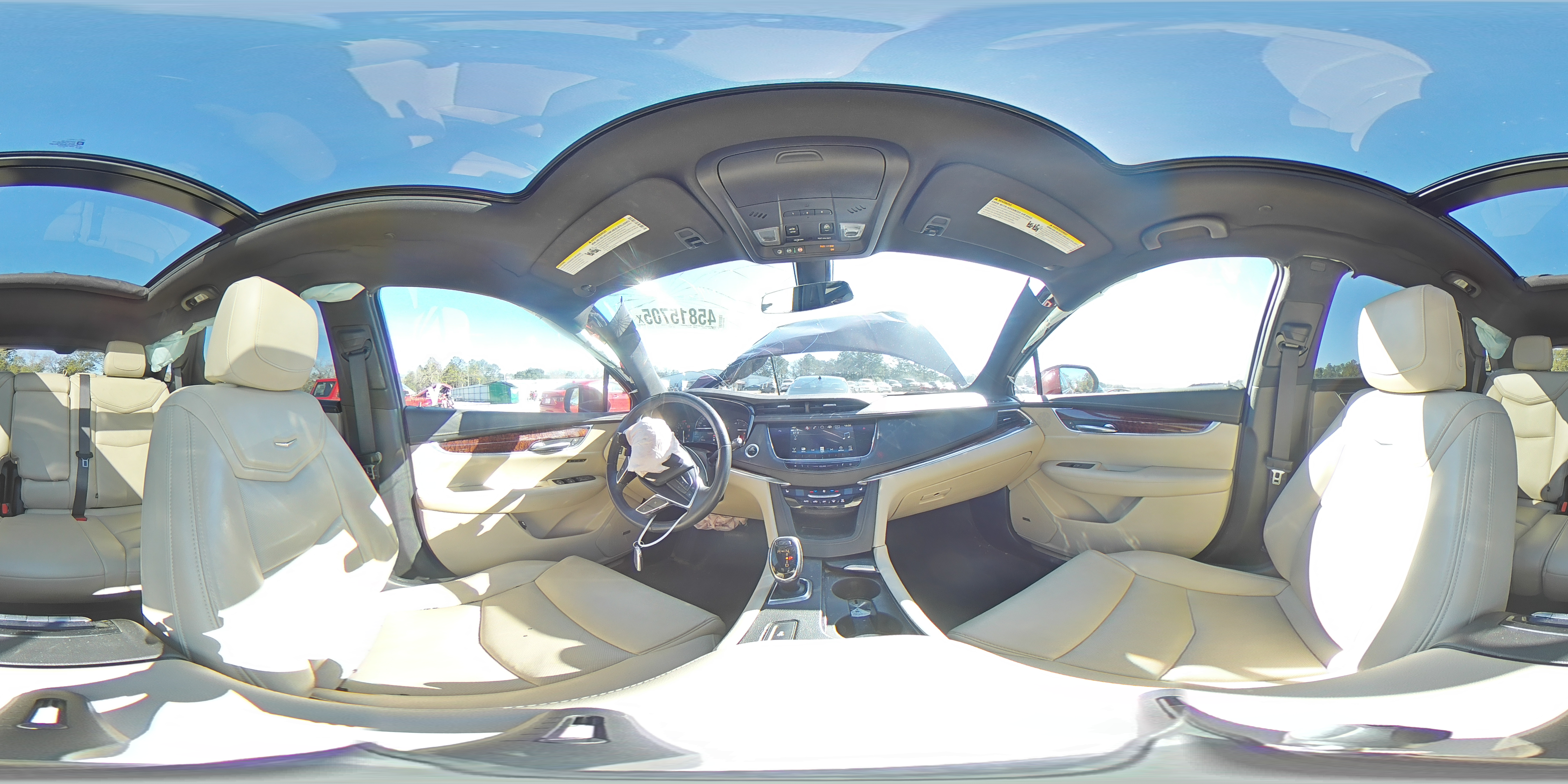 2018 Cadillac XT5 - Image 14