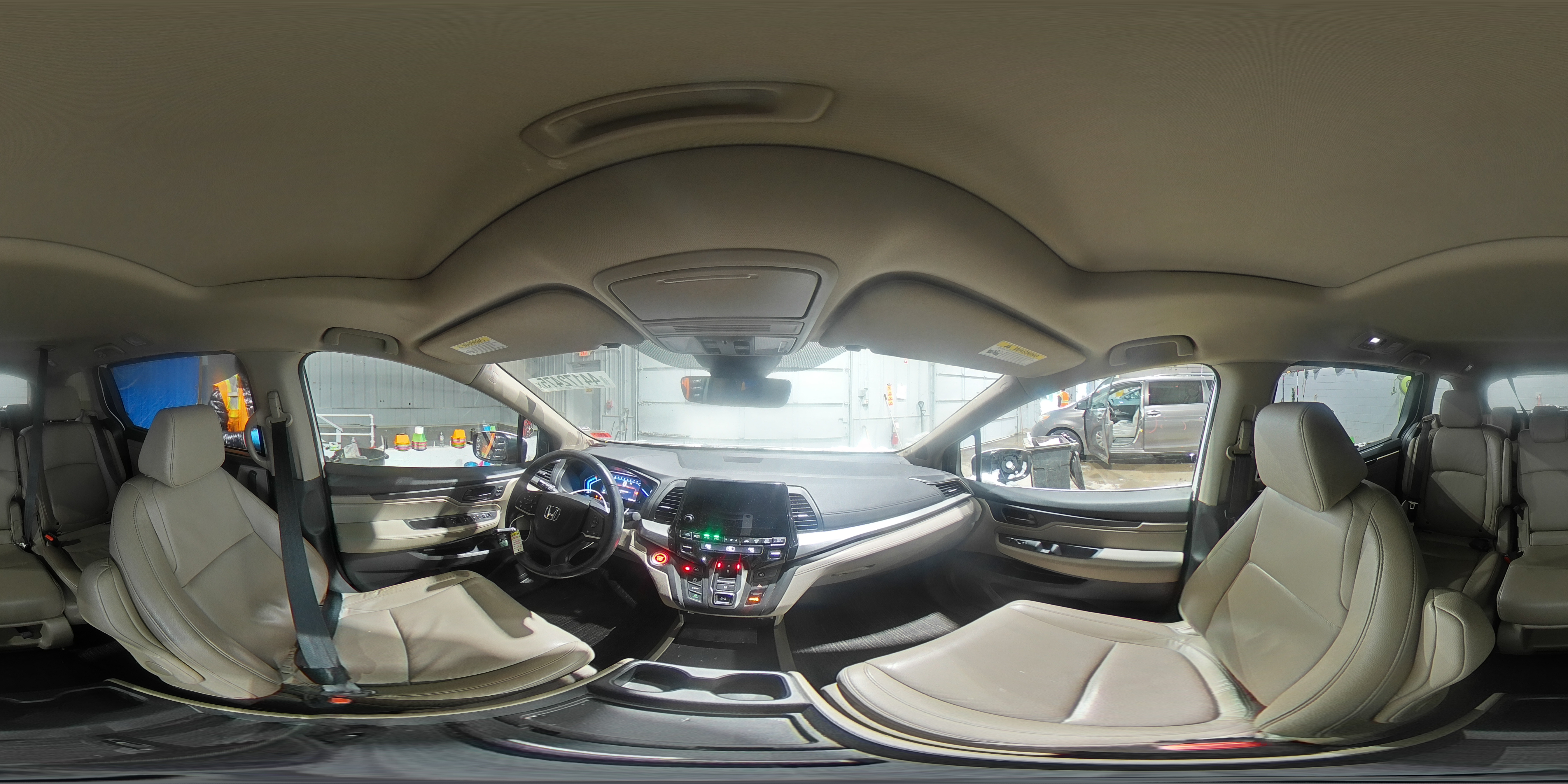 2021 Honda Odyssey - Image 14