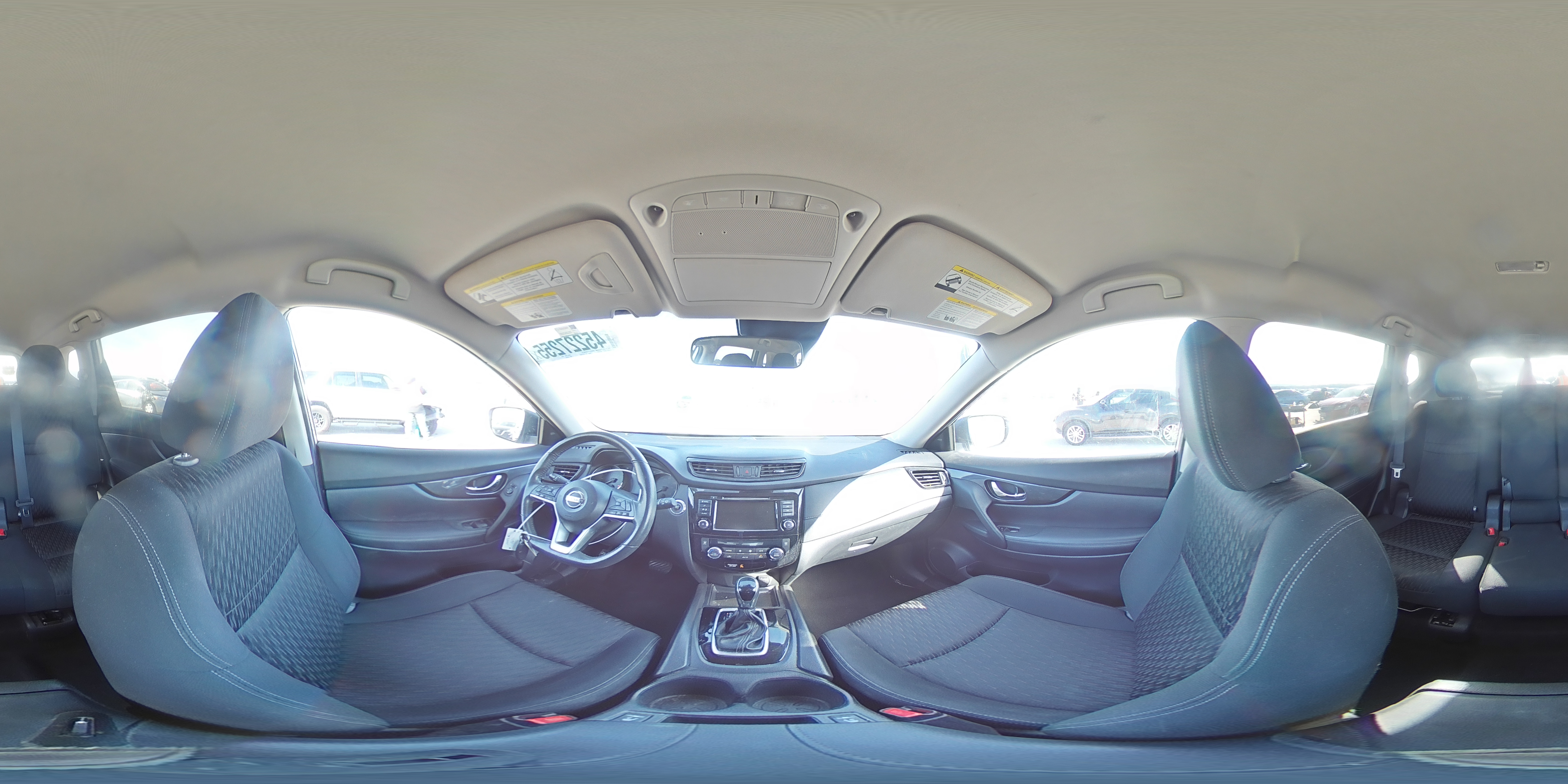 2019 Nissan Rogue - Image 15