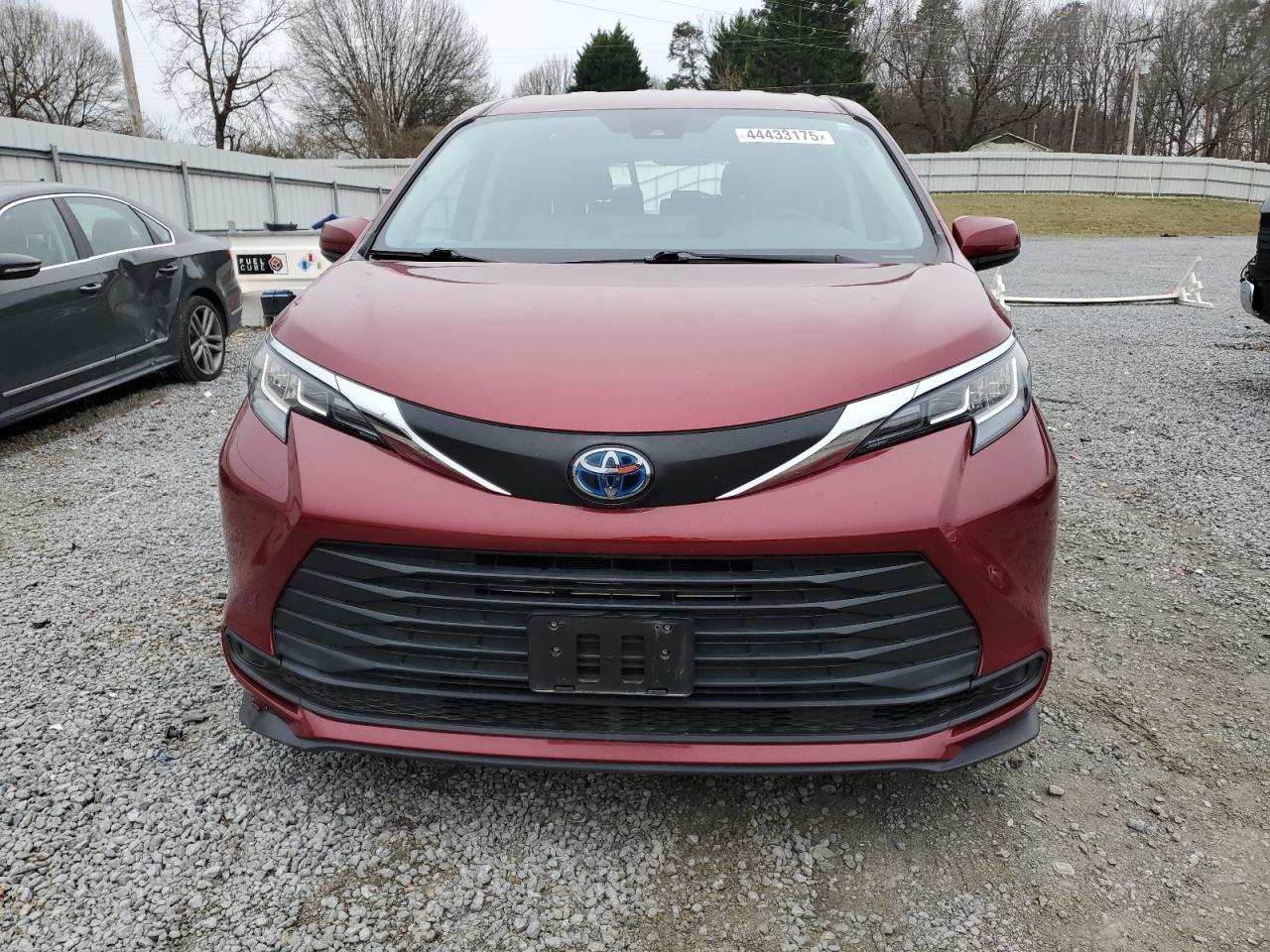 2021 Toyota Sienna - Image 5