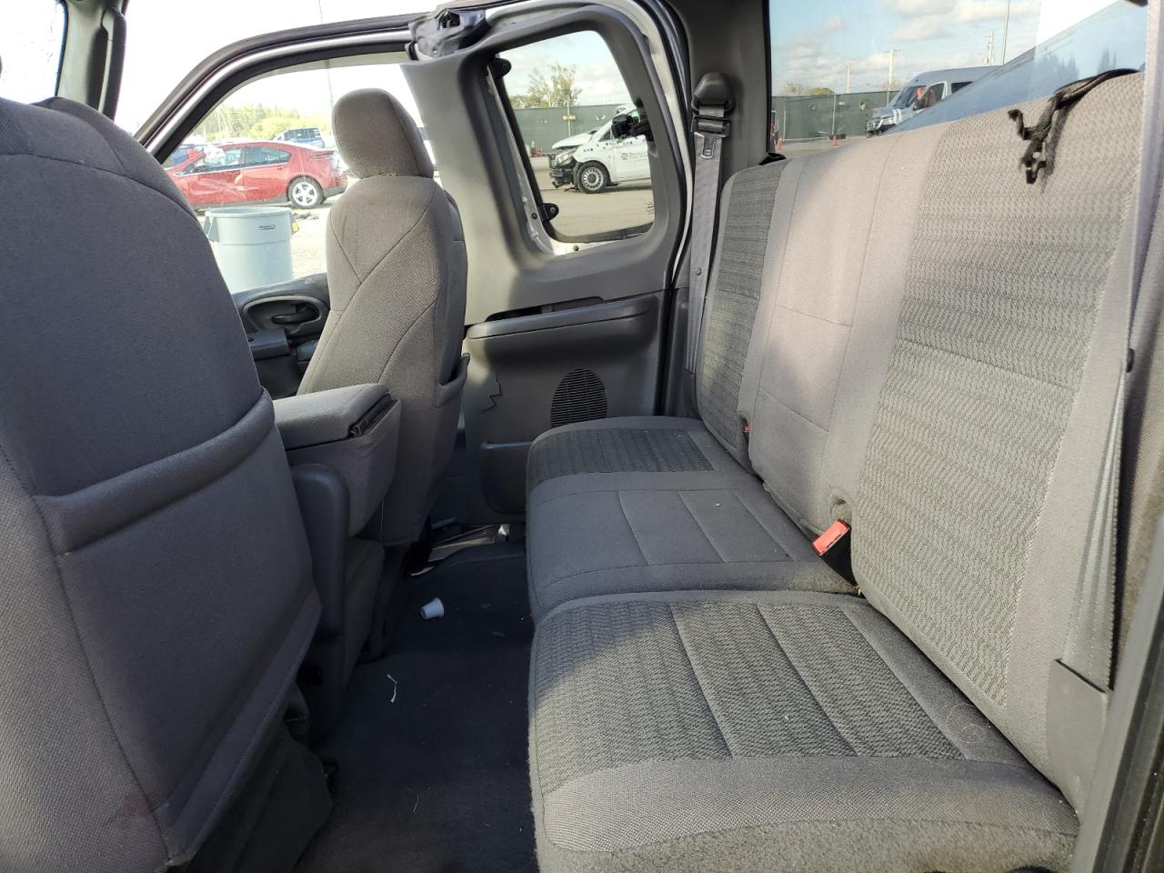 2003 Ford F-150 - Image 11