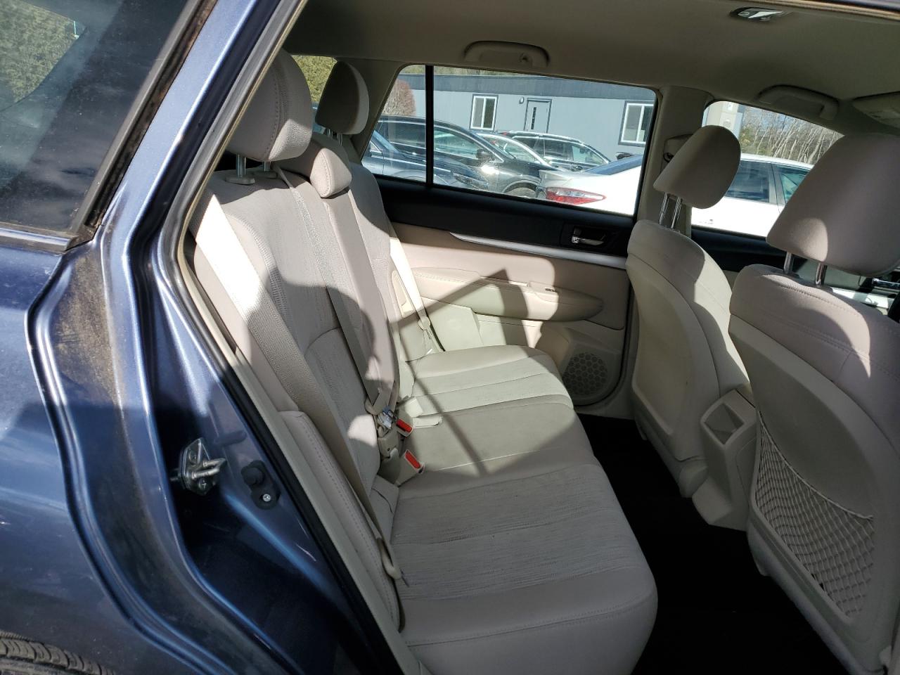 2014 Subaru Outback - Image 11