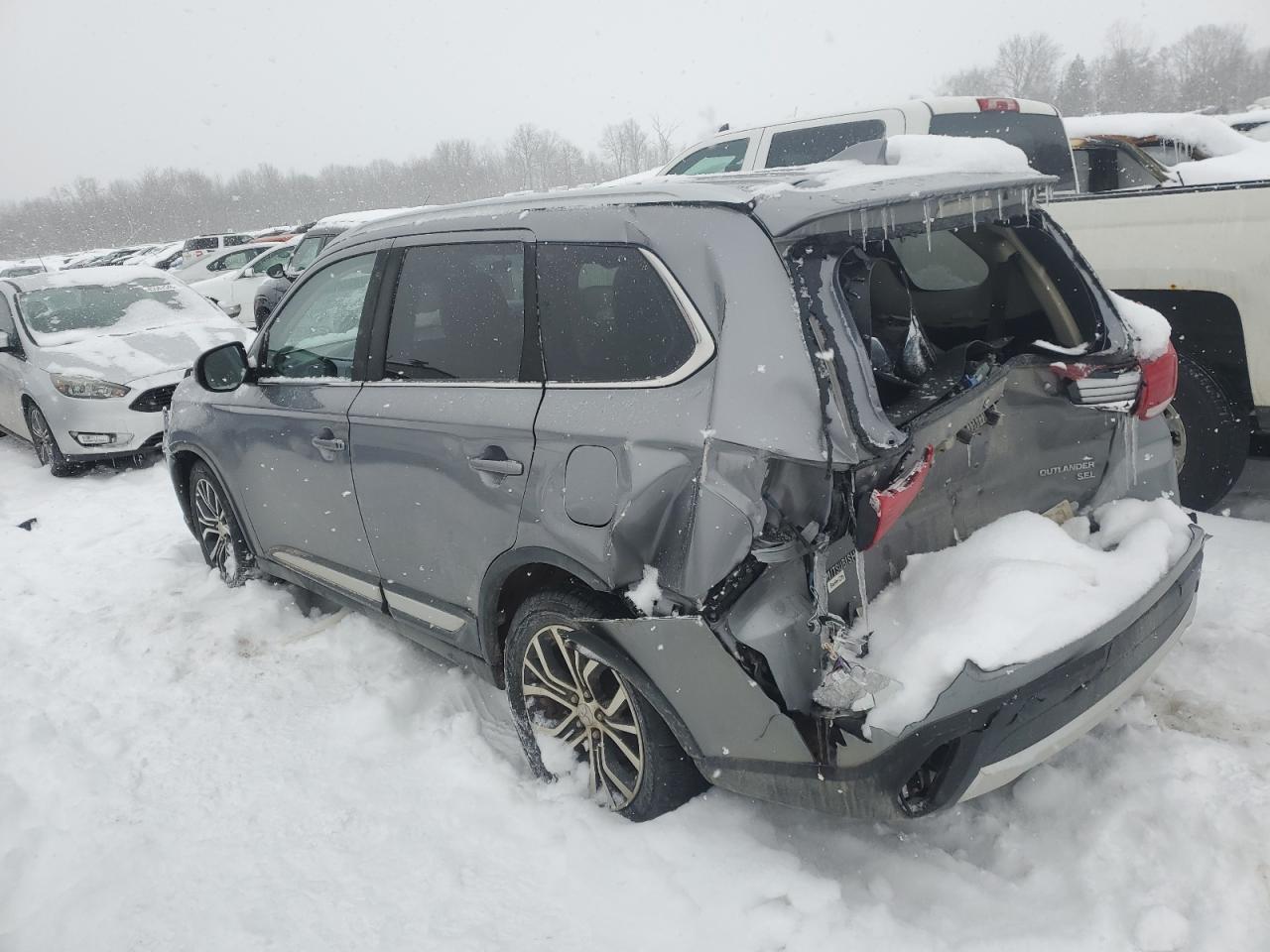 2018 Mitsubishi Outlander - Image 2