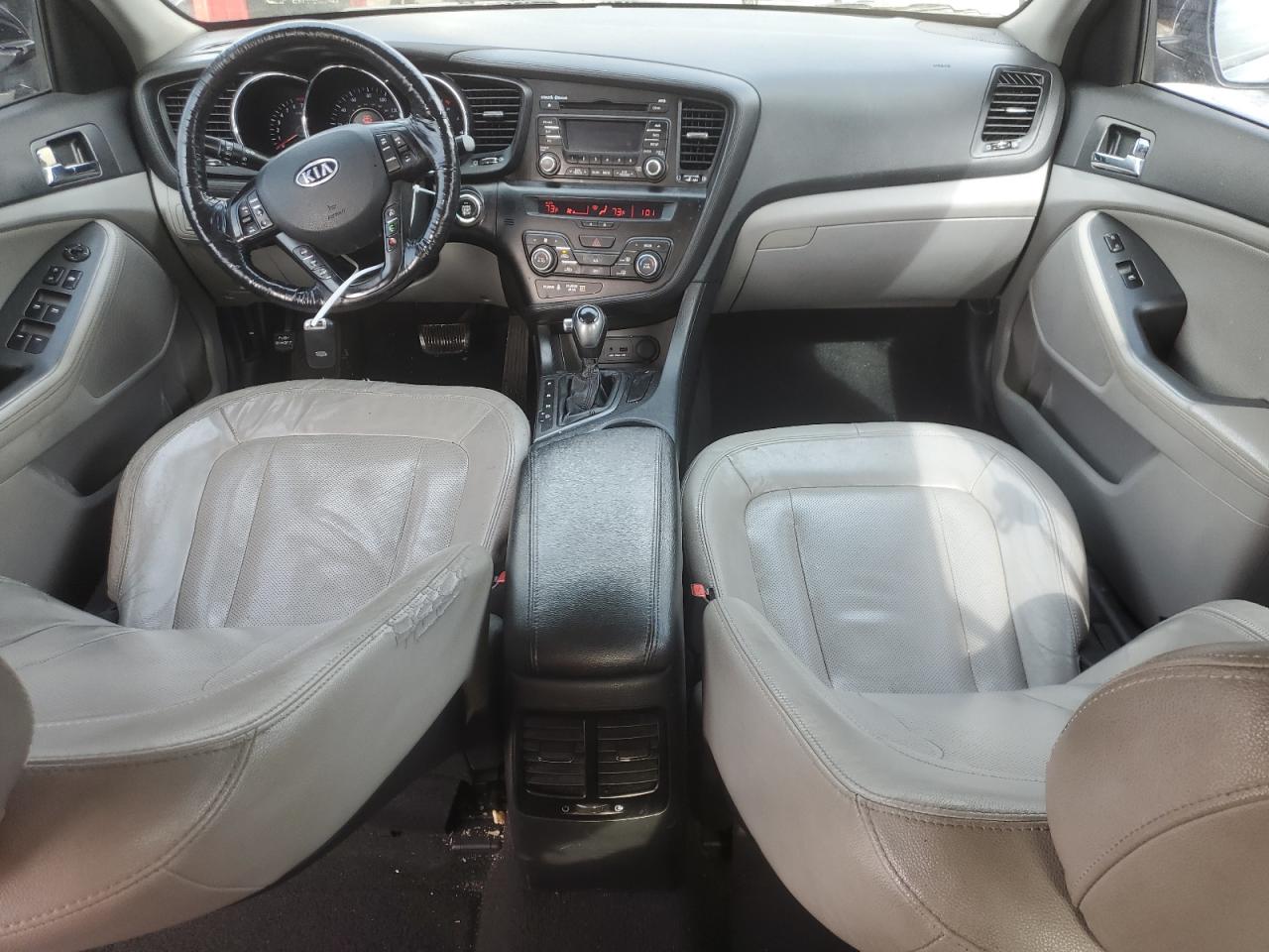 2011 Kia Optima - Image 8