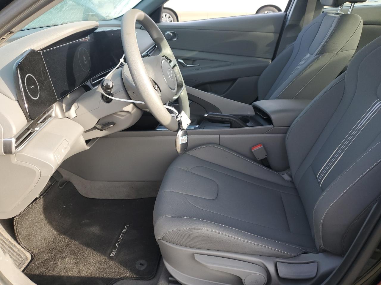 2024 Hyundai Elantra - Image 7