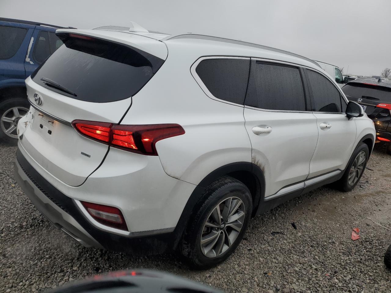 2020 Hyundai Santa Fe - Image 3