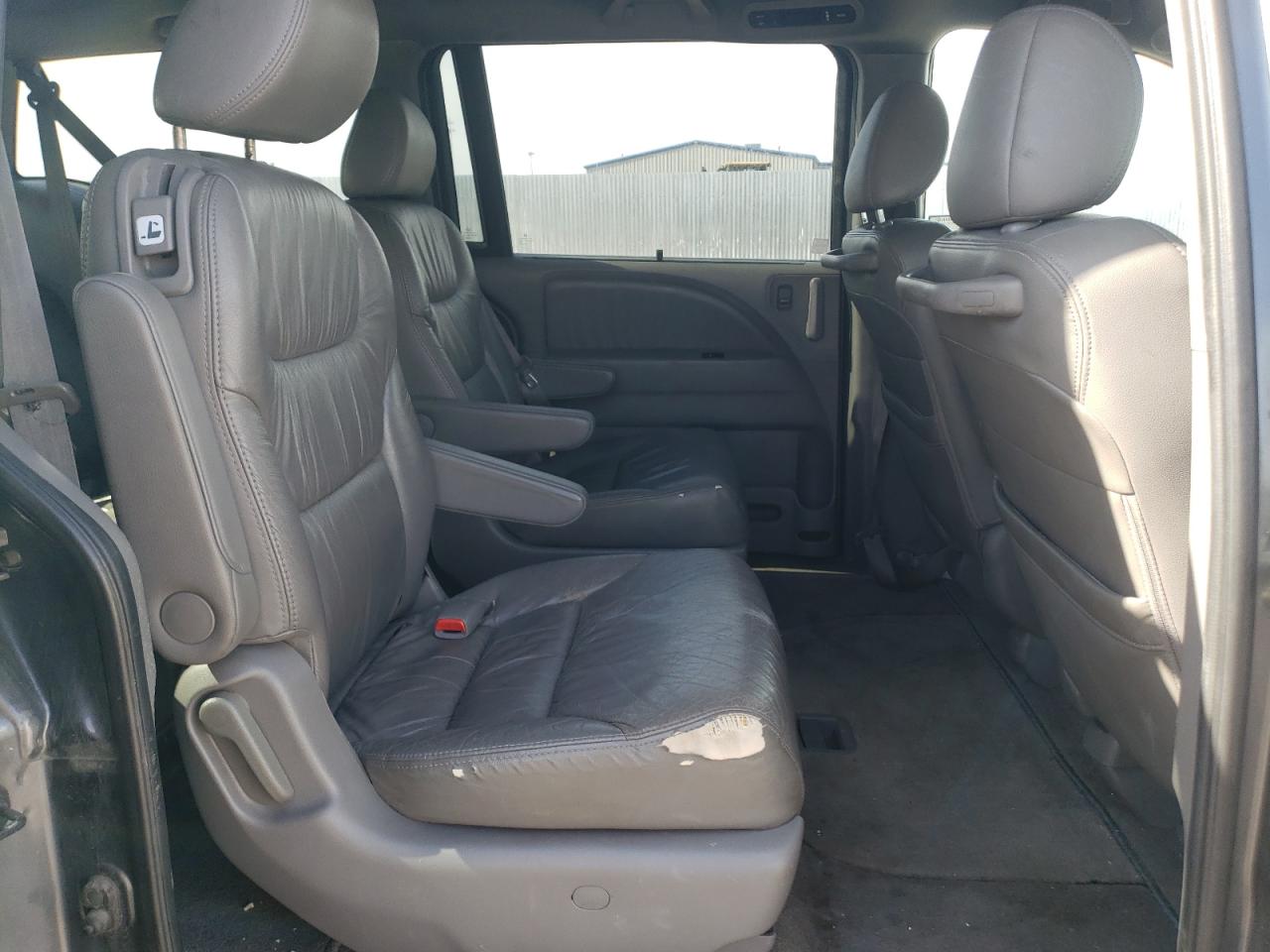 2010 Honda Odyssey - Image 11