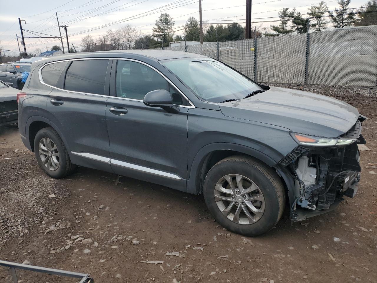2019 Hyundai Santa Fe - Image 4