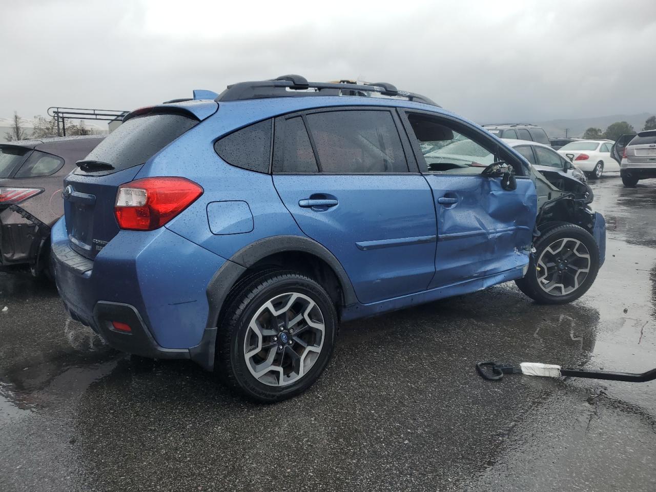 2016 Subaru XV - Image 3