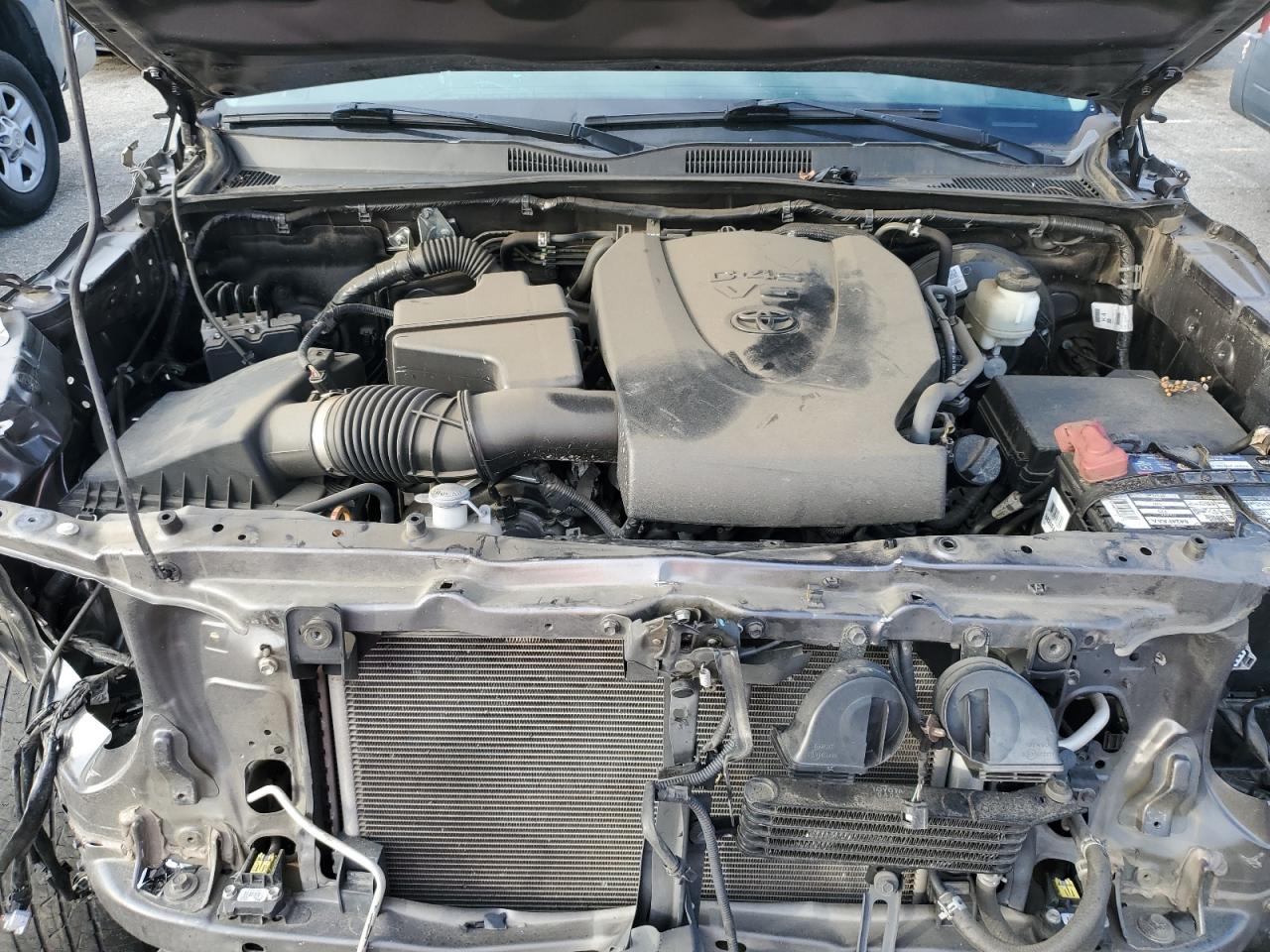 2018 Toyota Tacoma - Image 11