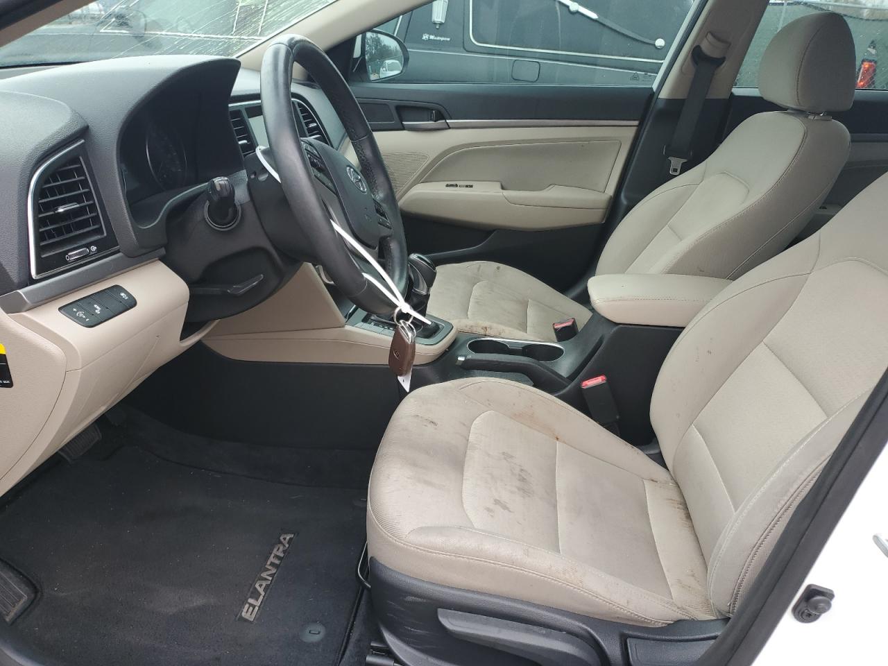 2017 Hyundai Elantra - Image 7