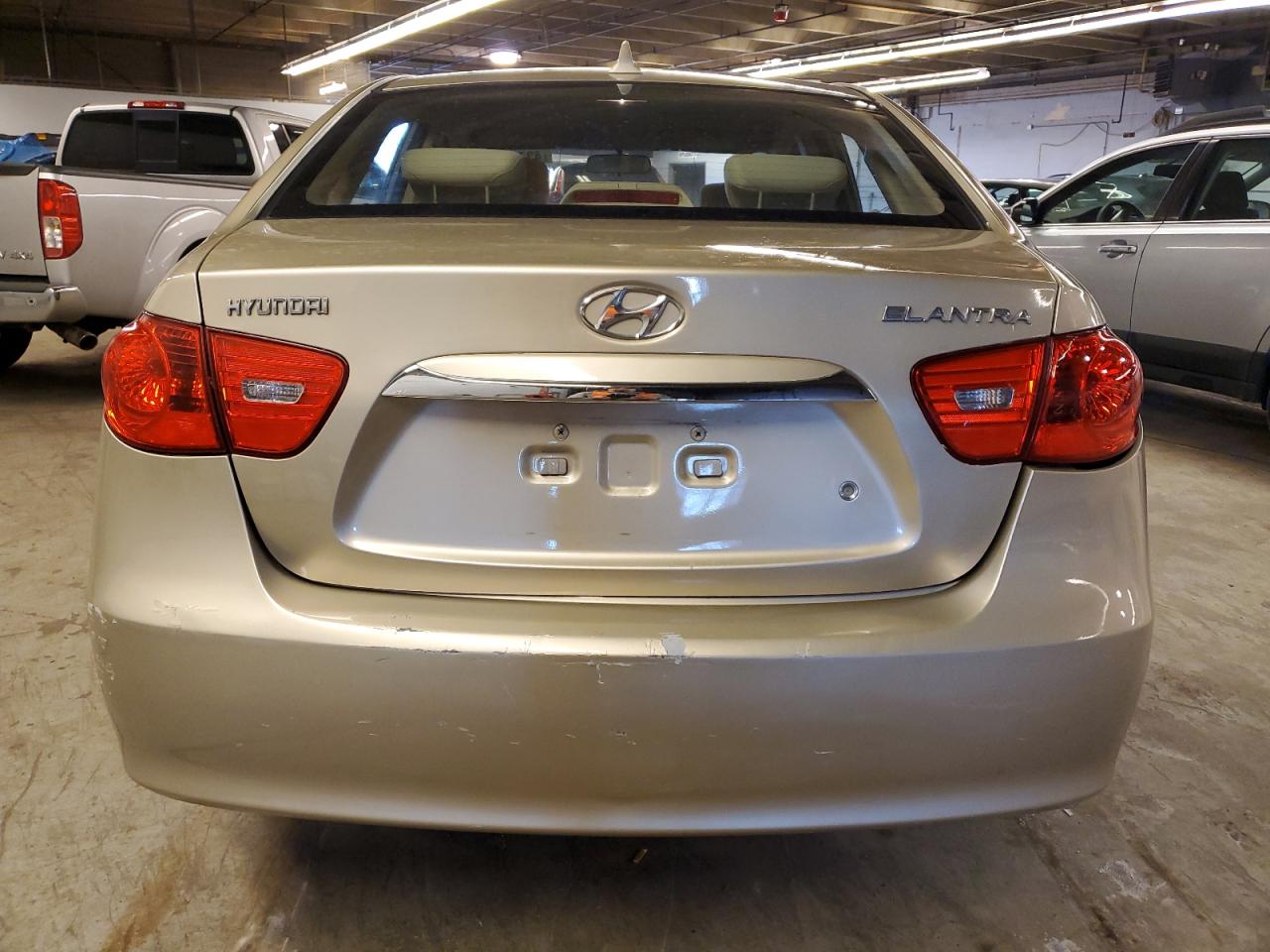 2010 Hyundai Elantra - Image 6