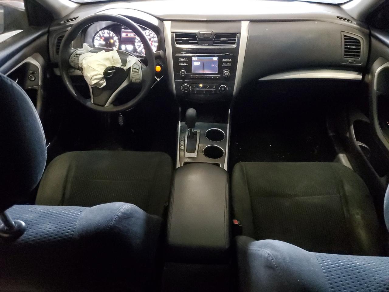 2015 Nissan Altima - Image 8