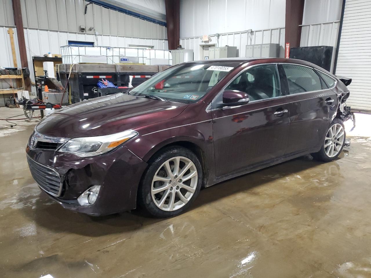 2013 Toyota Avalon - Image 1