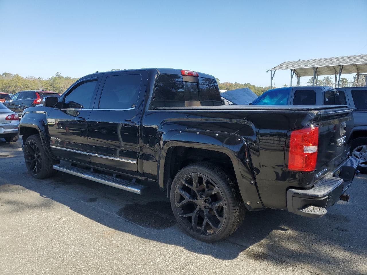 2015 GMC Sierra - Image 2