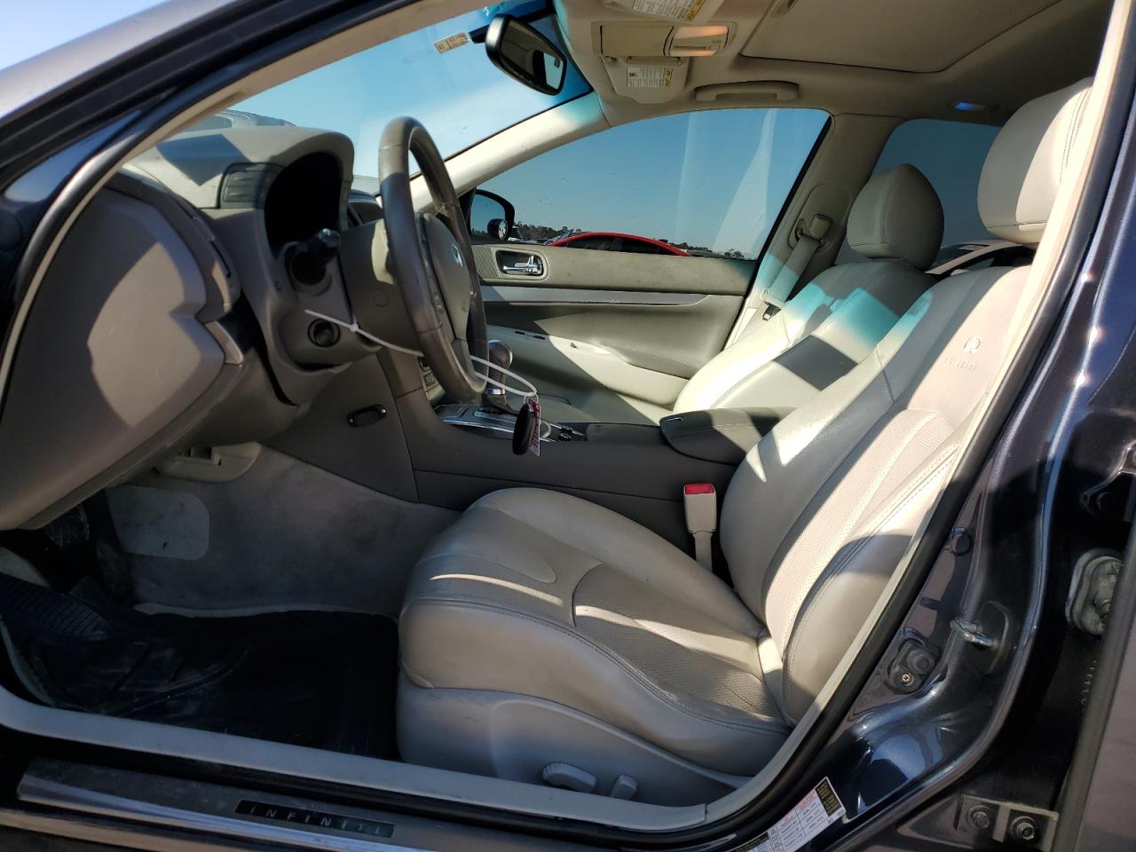 2012 Infiniti G - Image 7