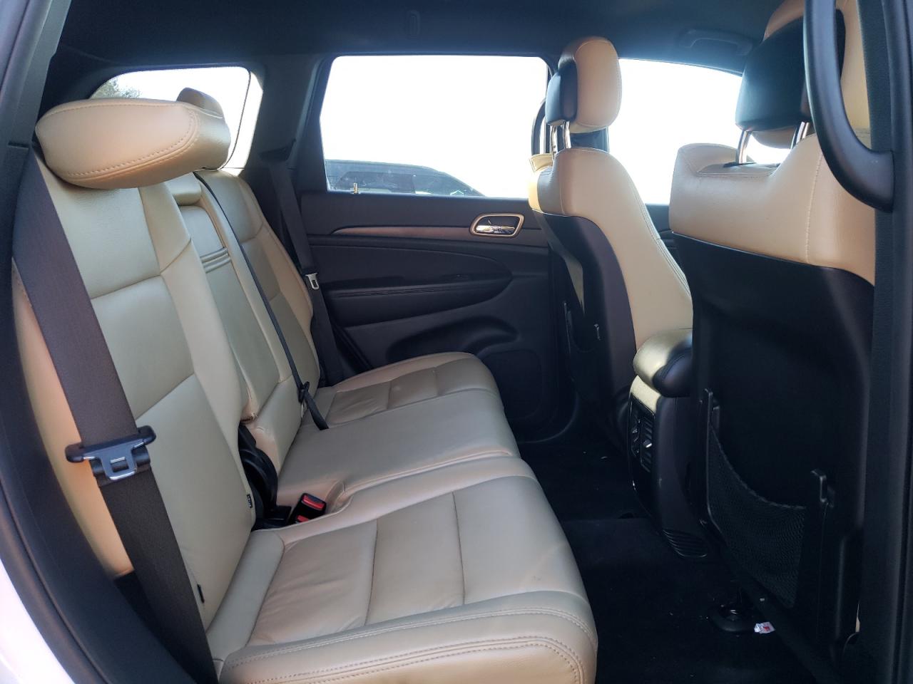 2016 Jeep Grand Cherokee - Image 11