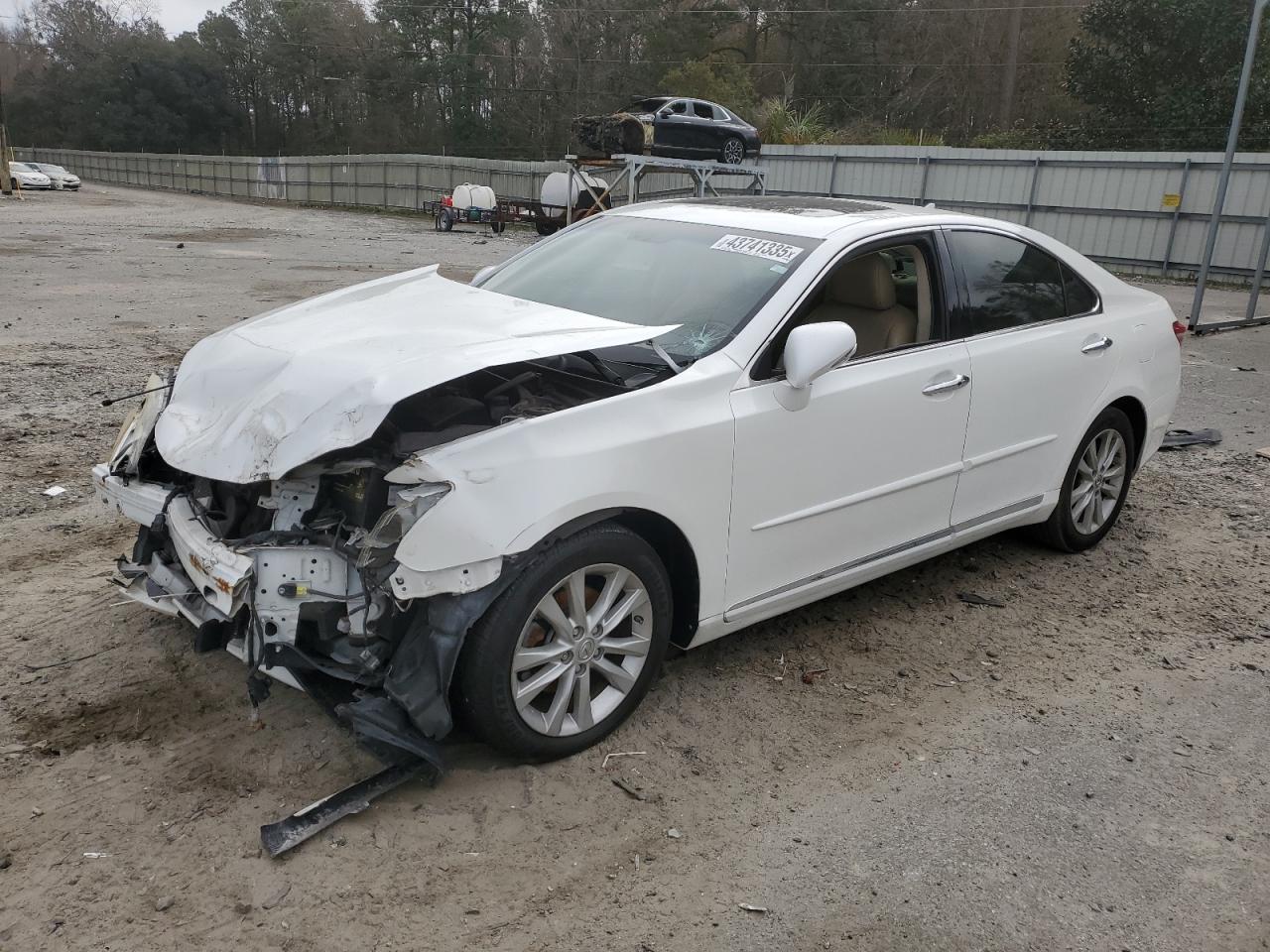 2011 Lexus ES - Image 1
