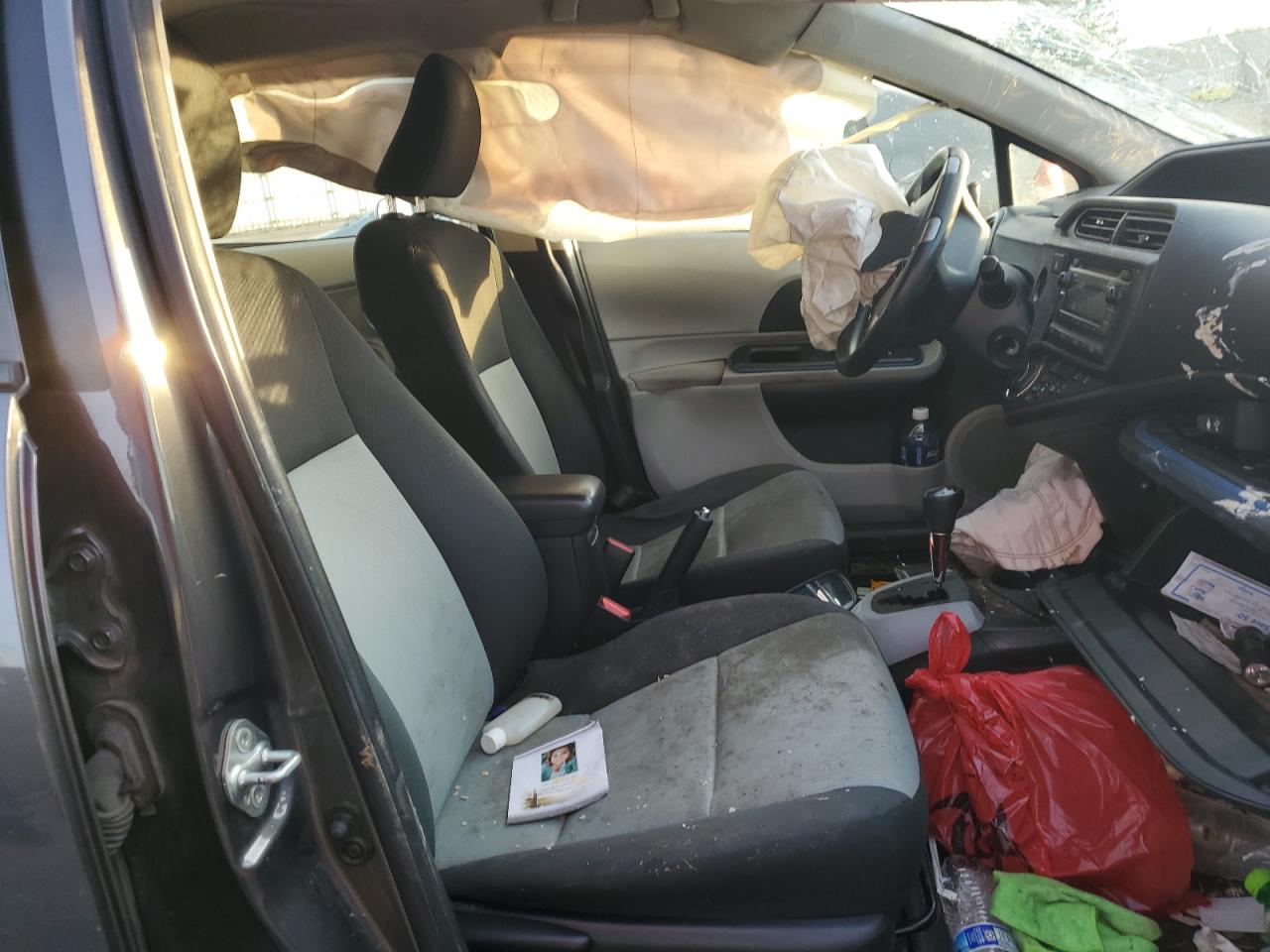 2013 Toyota Prius - Image 7