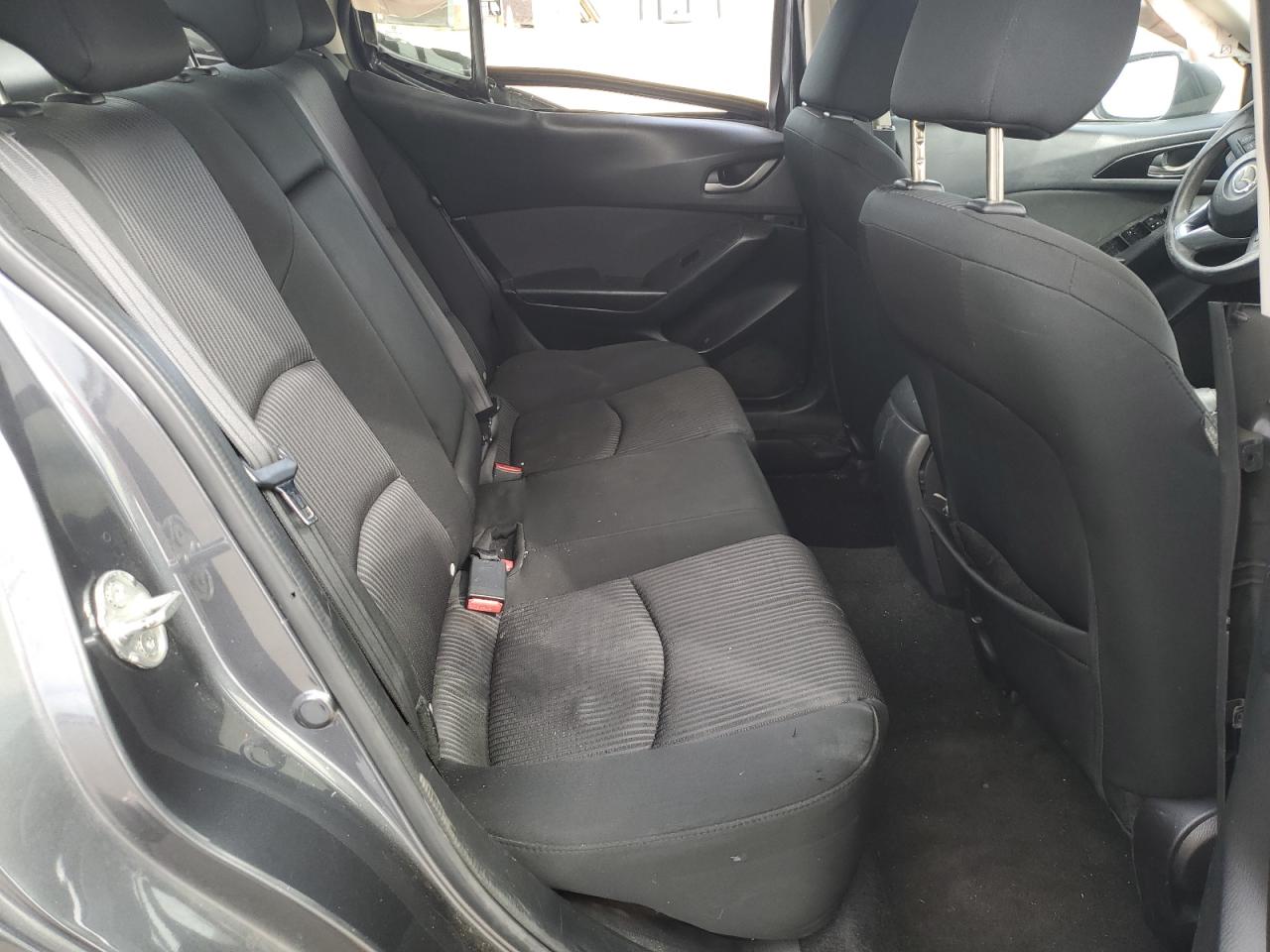 2016 Mazda 3 - Image 10