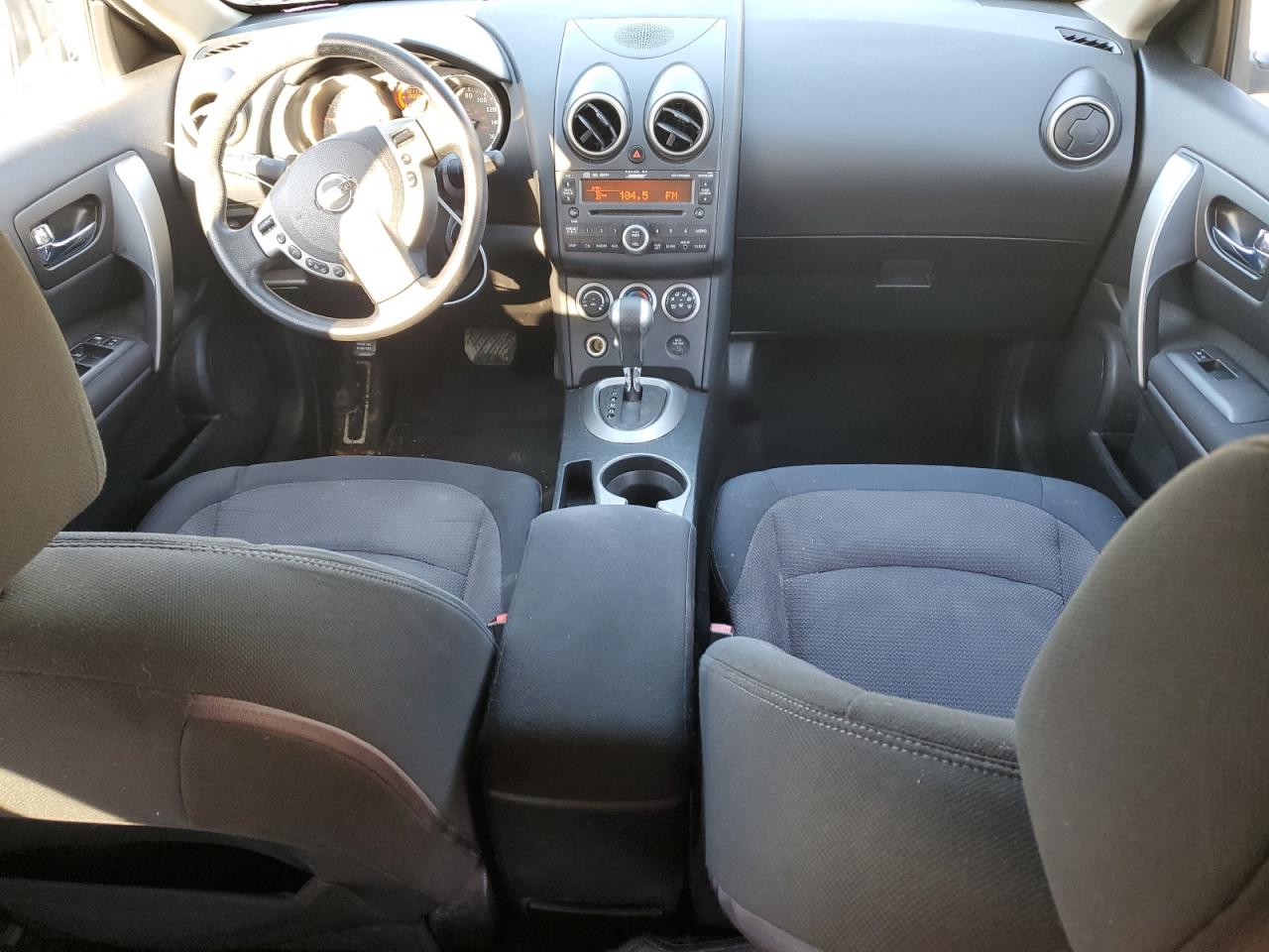 2010 Nissan Rogue - Image 8