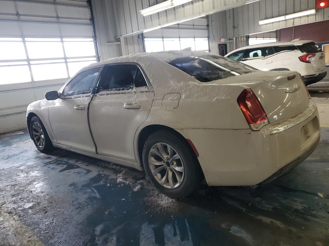 2015 Chrysler 300 - Image 2