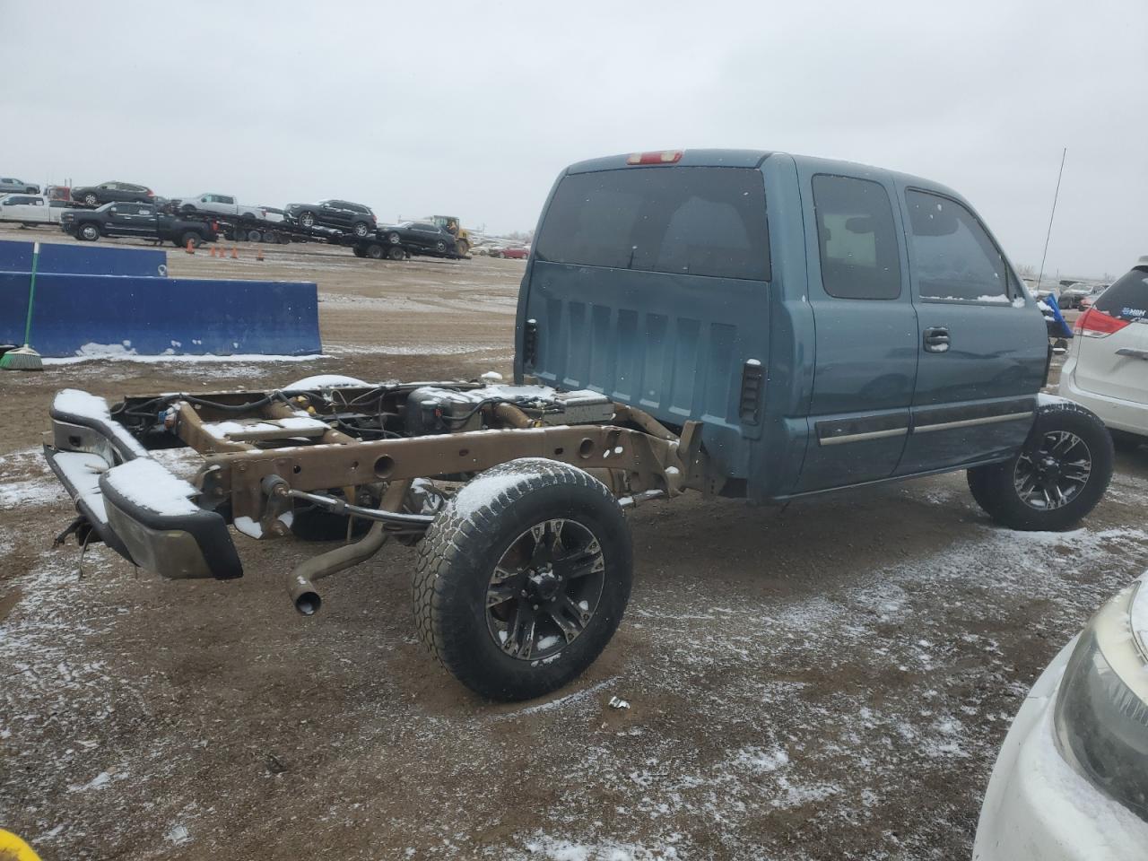 2006 Chevrolet Silverado - Image 3
