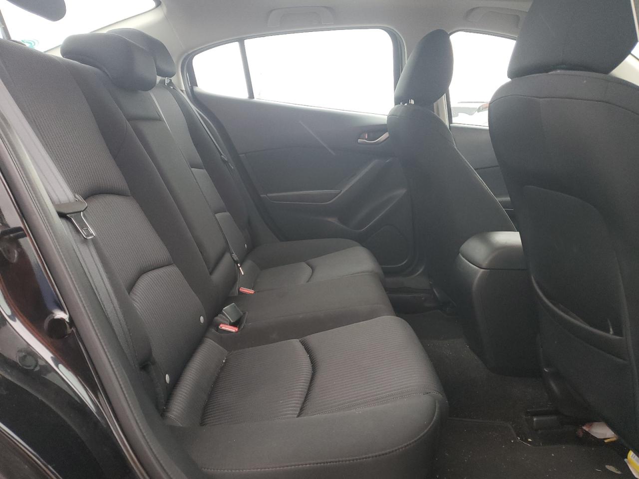 2016 Mazda 3 - Image 10
