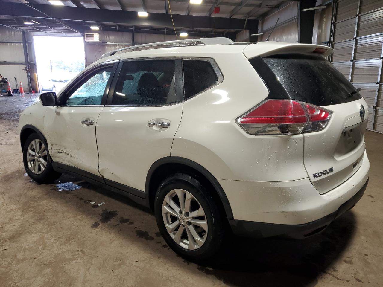 2014 Nissan Rogue - Image 2