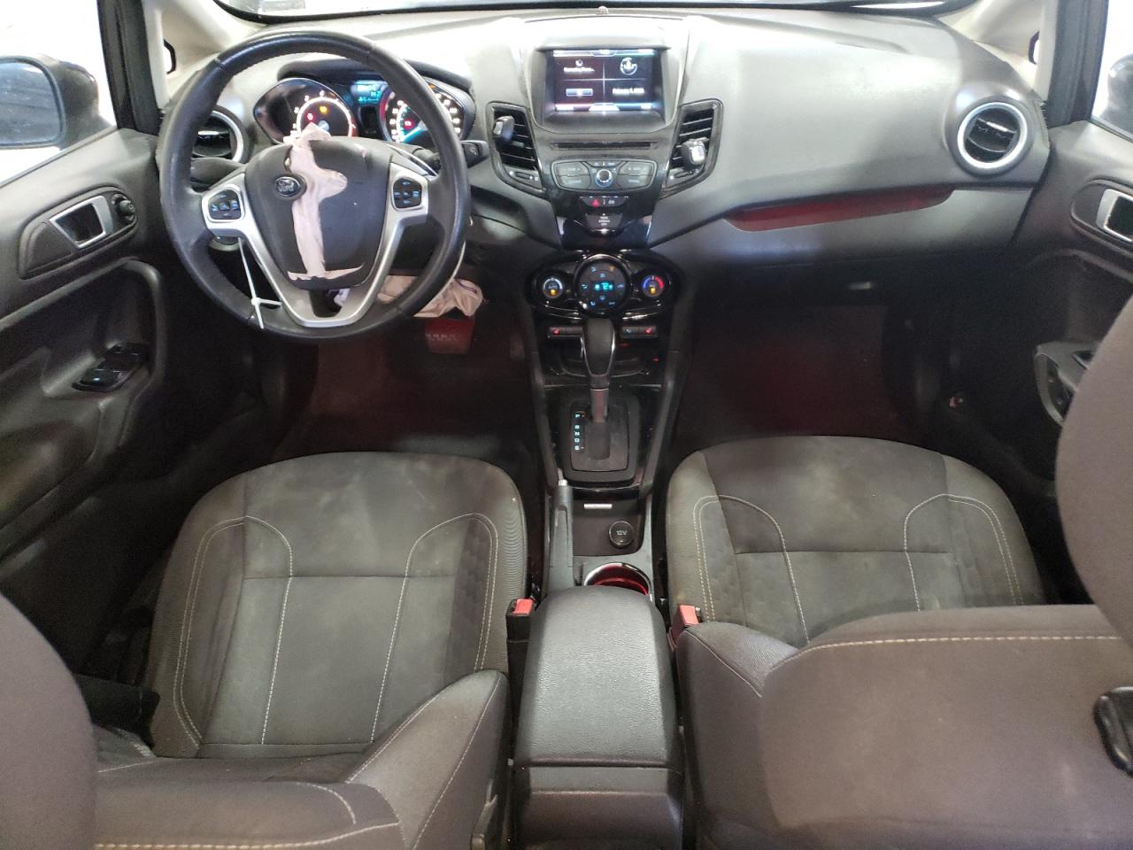 2015 Ford Fiesta - Image 8