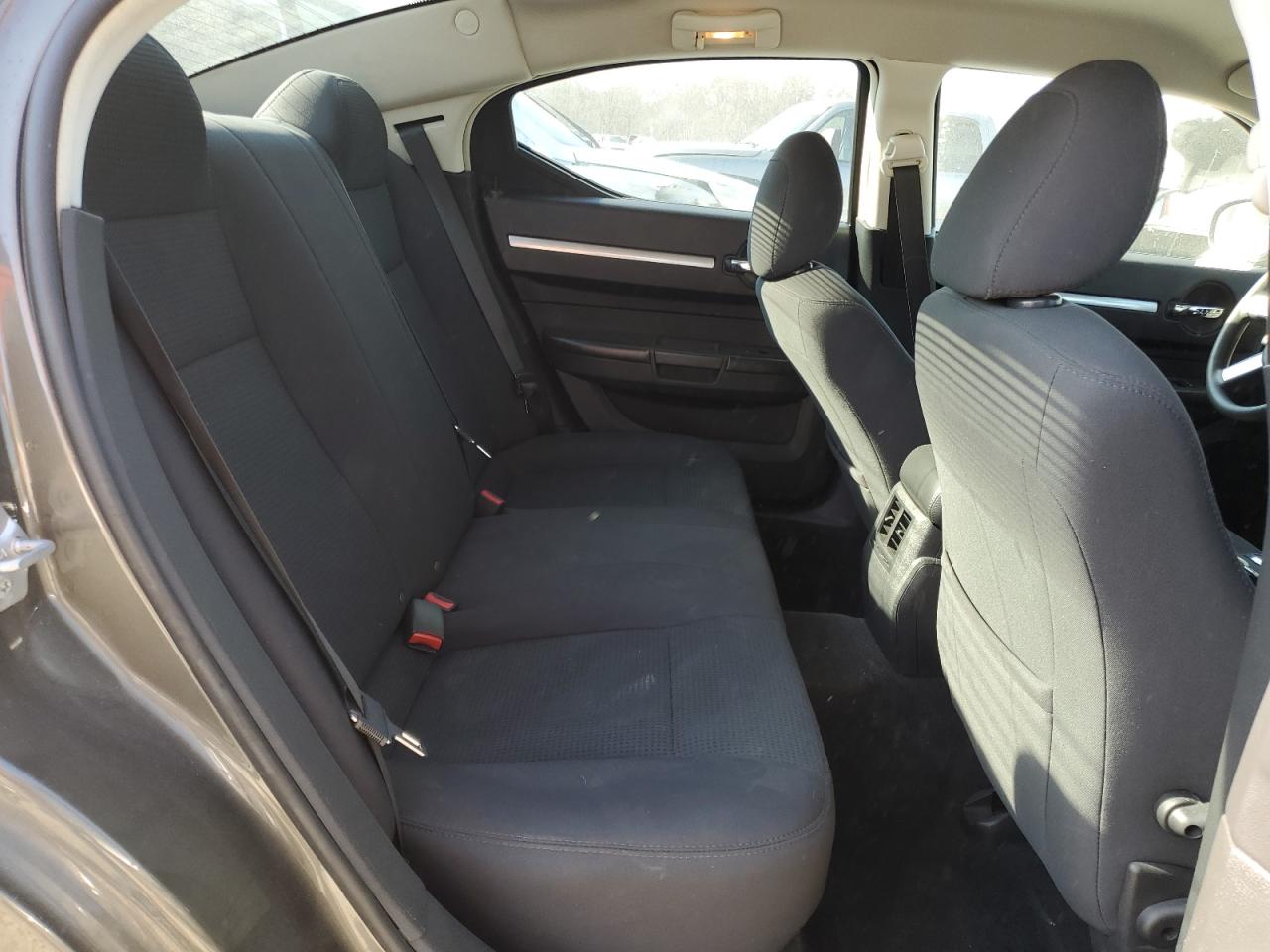 2010 Dodge Charger - Image 10
