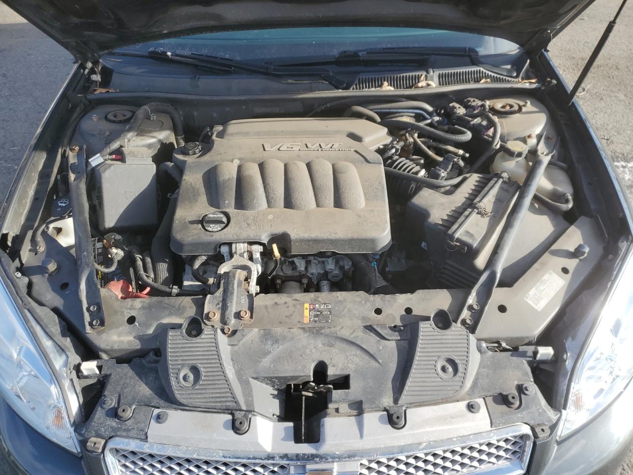 2015 Chevrolet Impala - Image 13