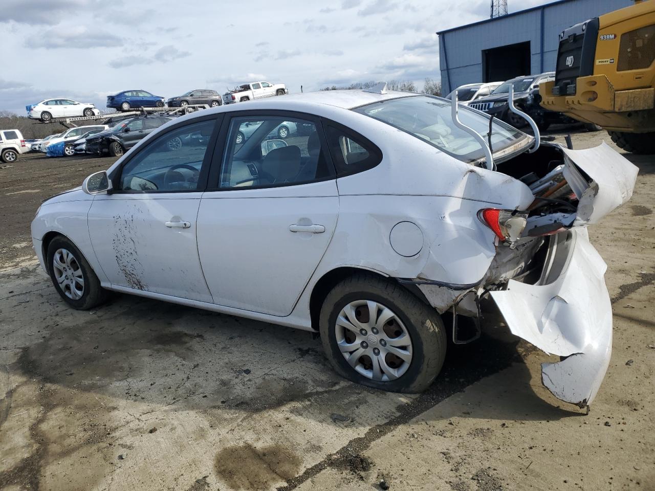2010 Hyundai Elantra - Image 2
