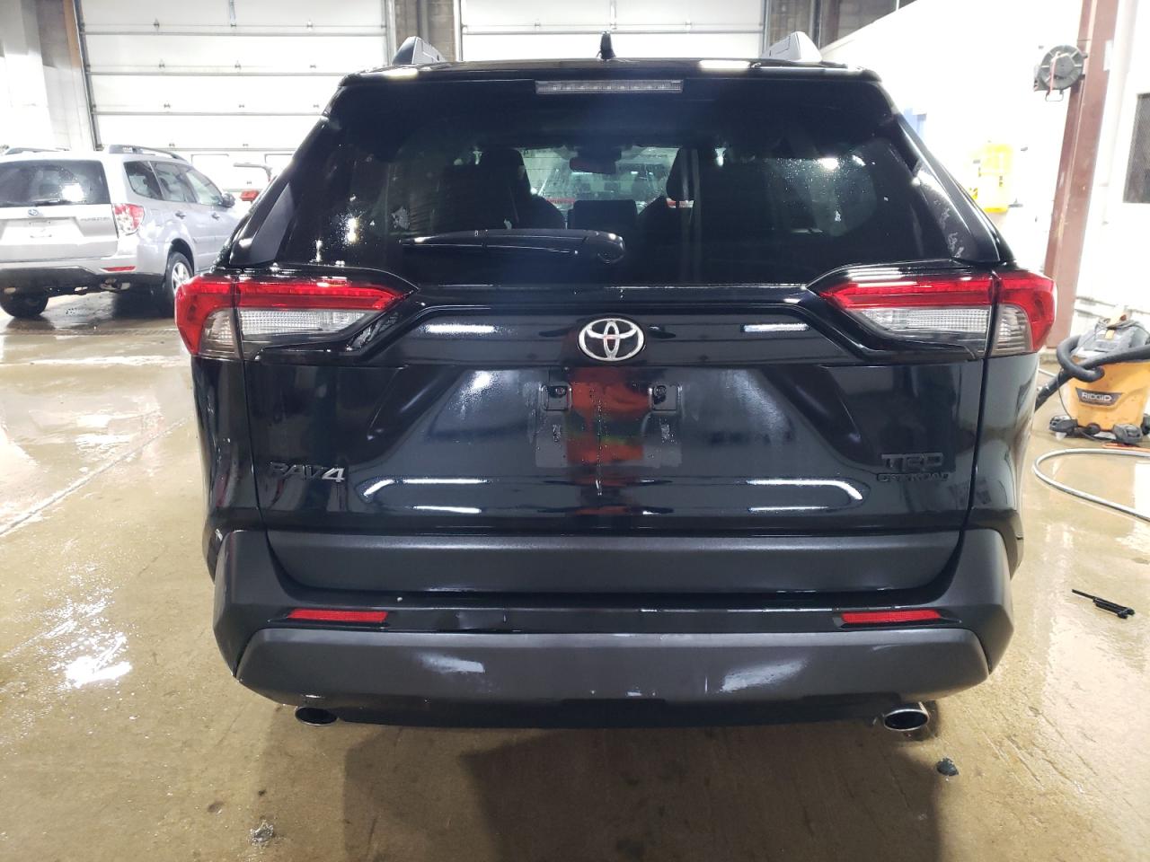 2023 Toyota RAV 4 - Image 6
