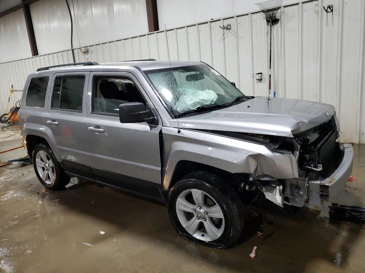 2015 Jeep Liberty (Patriot) - Image 4