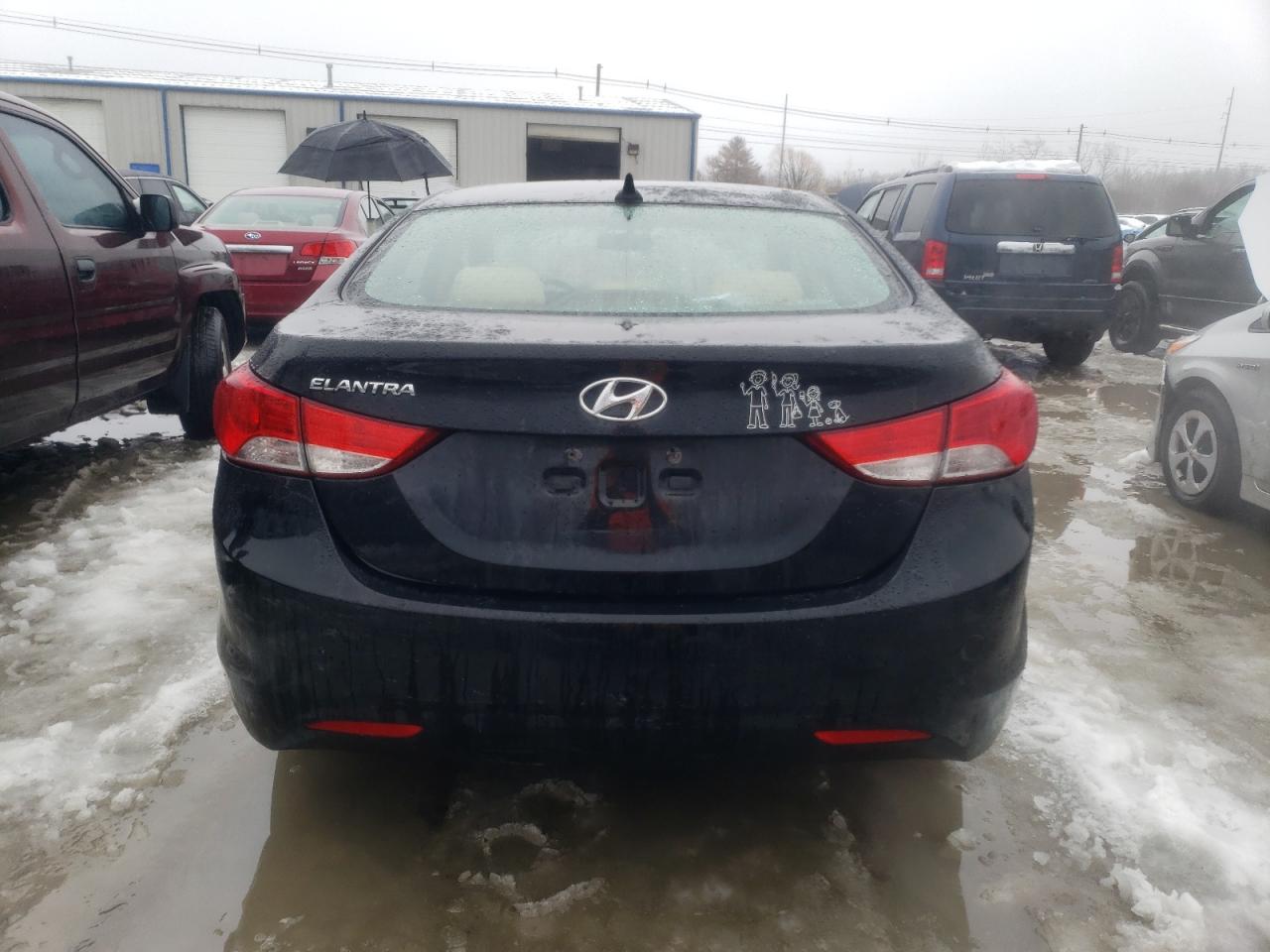 2012 Hyundai Elantra - Image 6