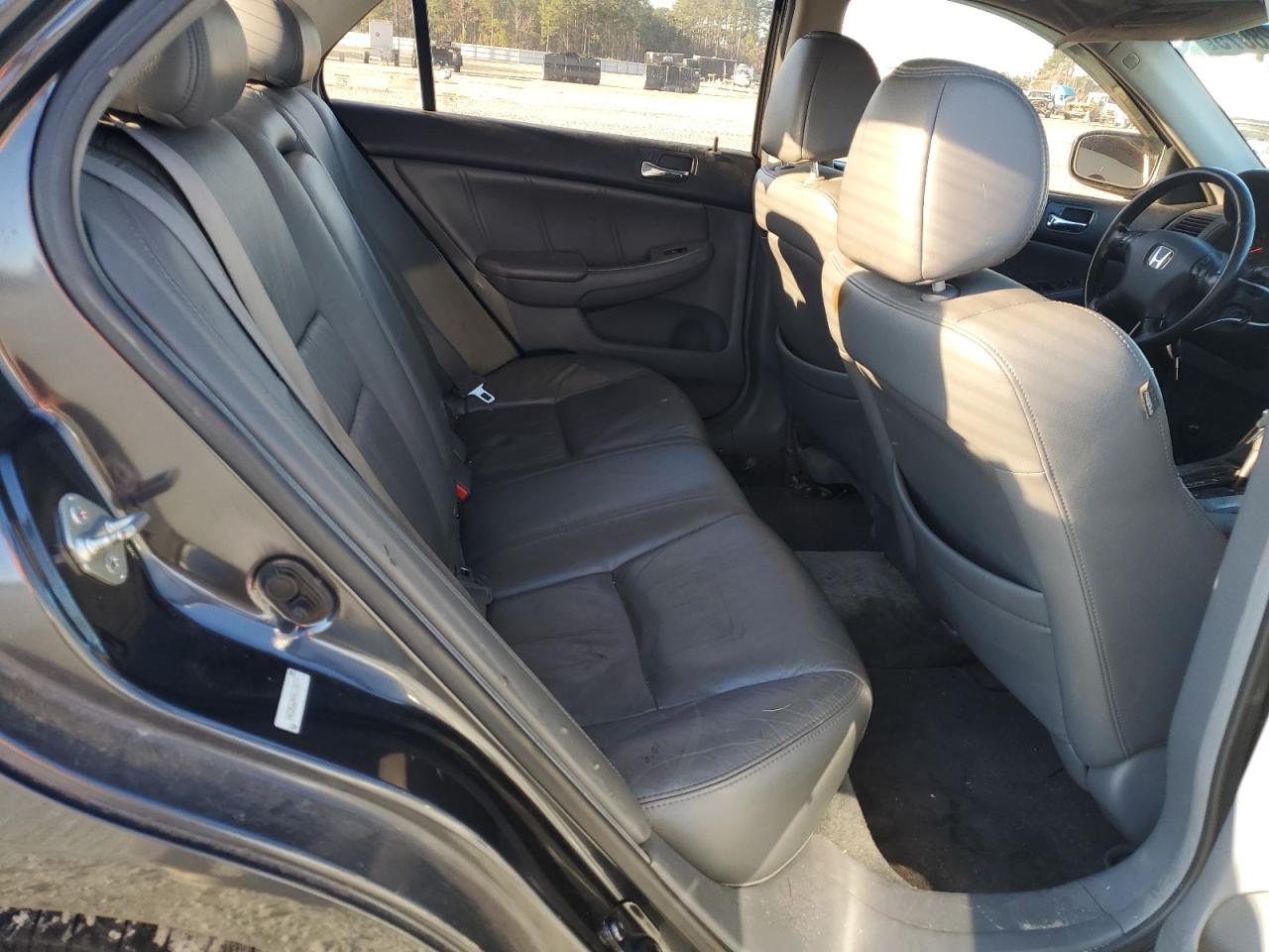 2004 Honda Accord - Image 10