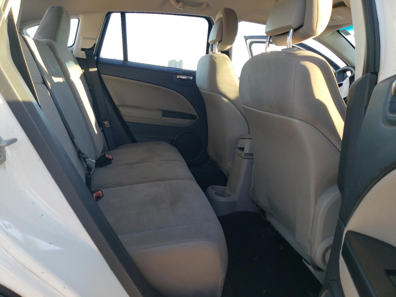 2010 Dodge Caliber - Image 12