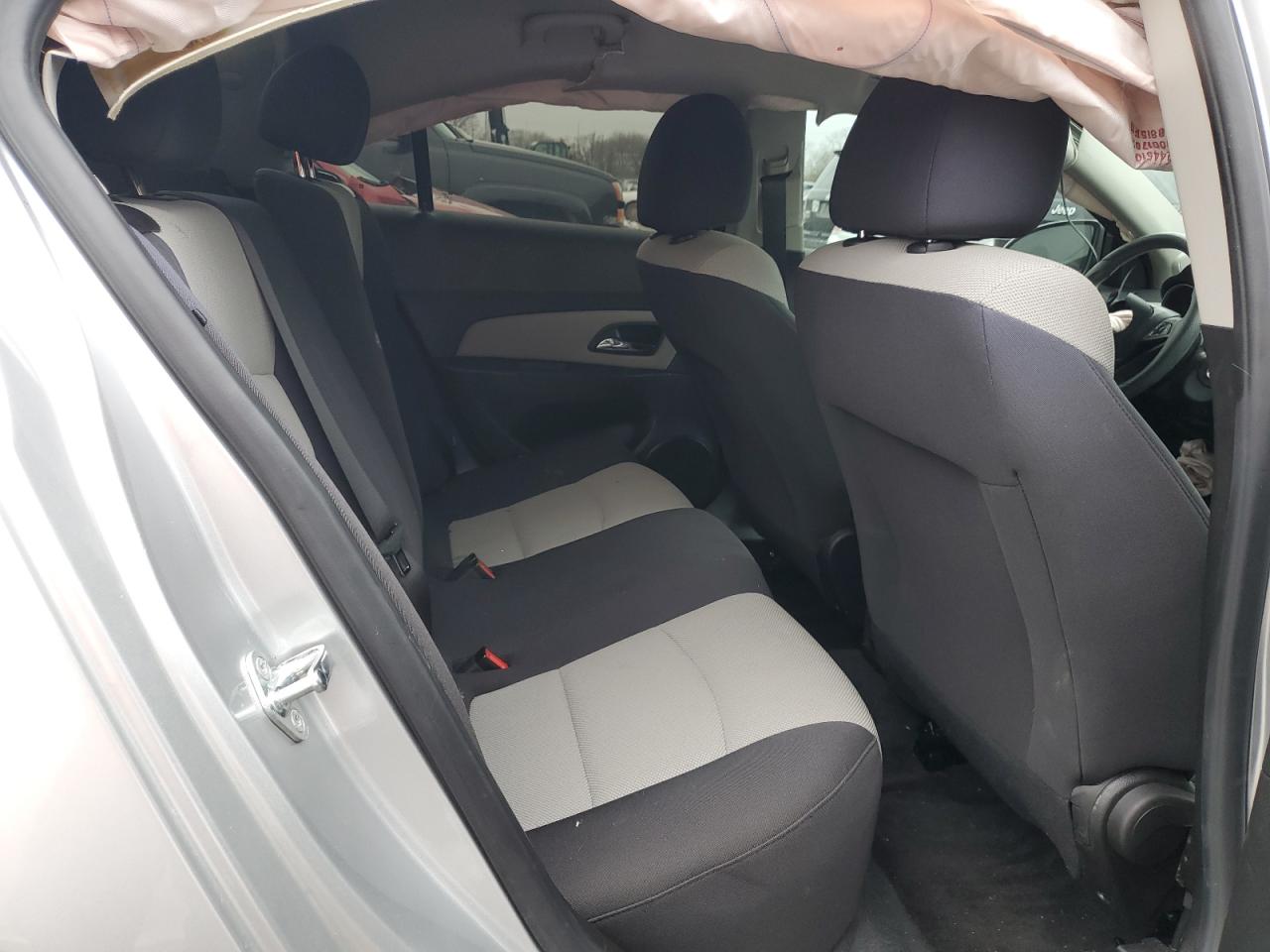 2016 Chevrolet Cruze - Image 10