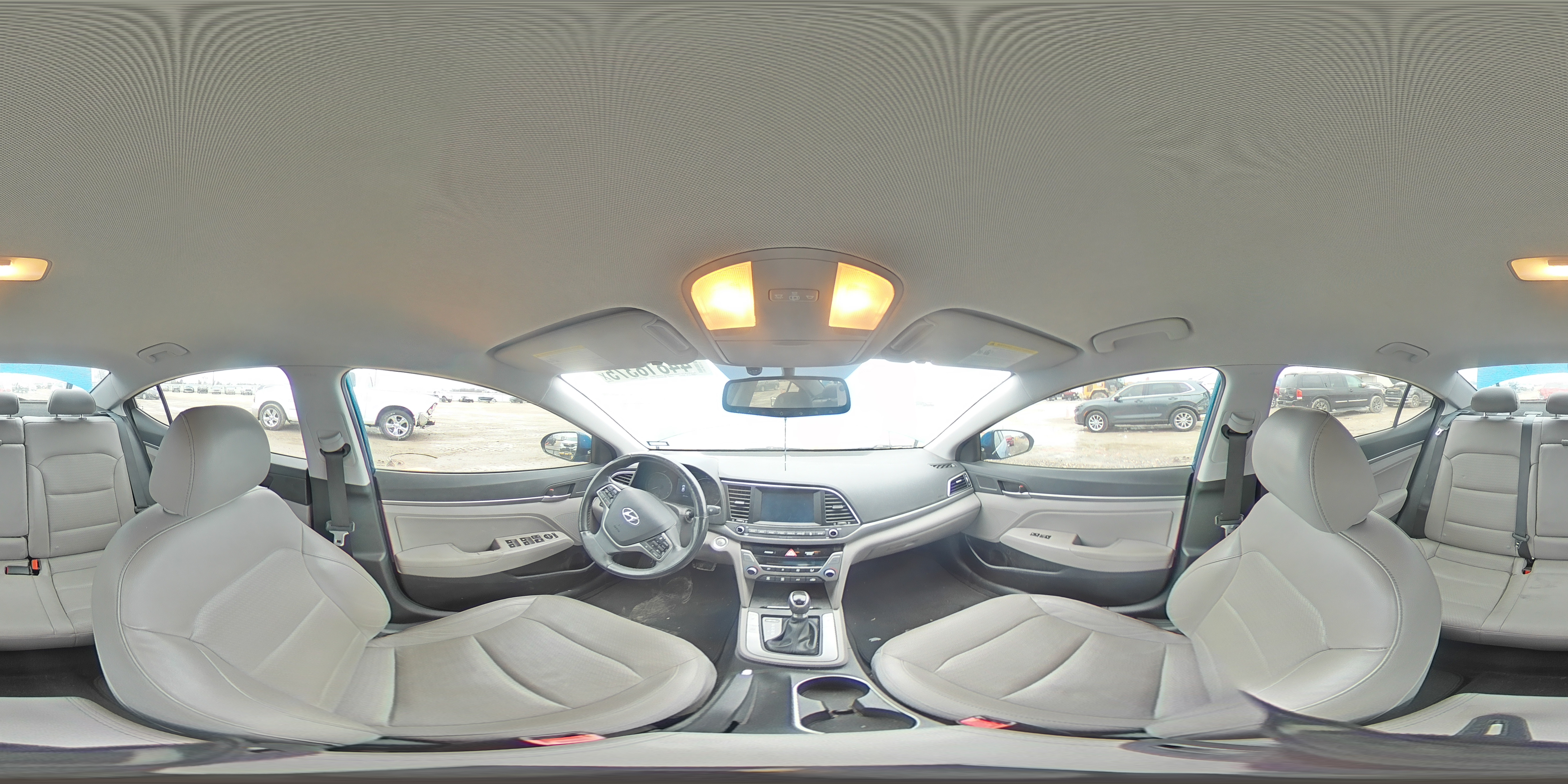2017 Hyundai Elantra - Image 13