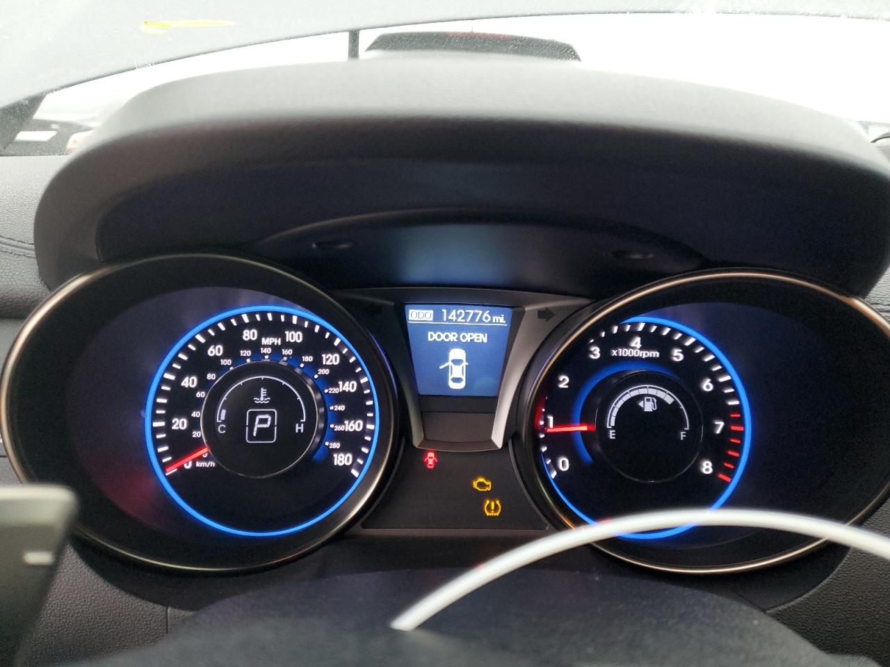 2015 Hyundai Genesis - Image 9